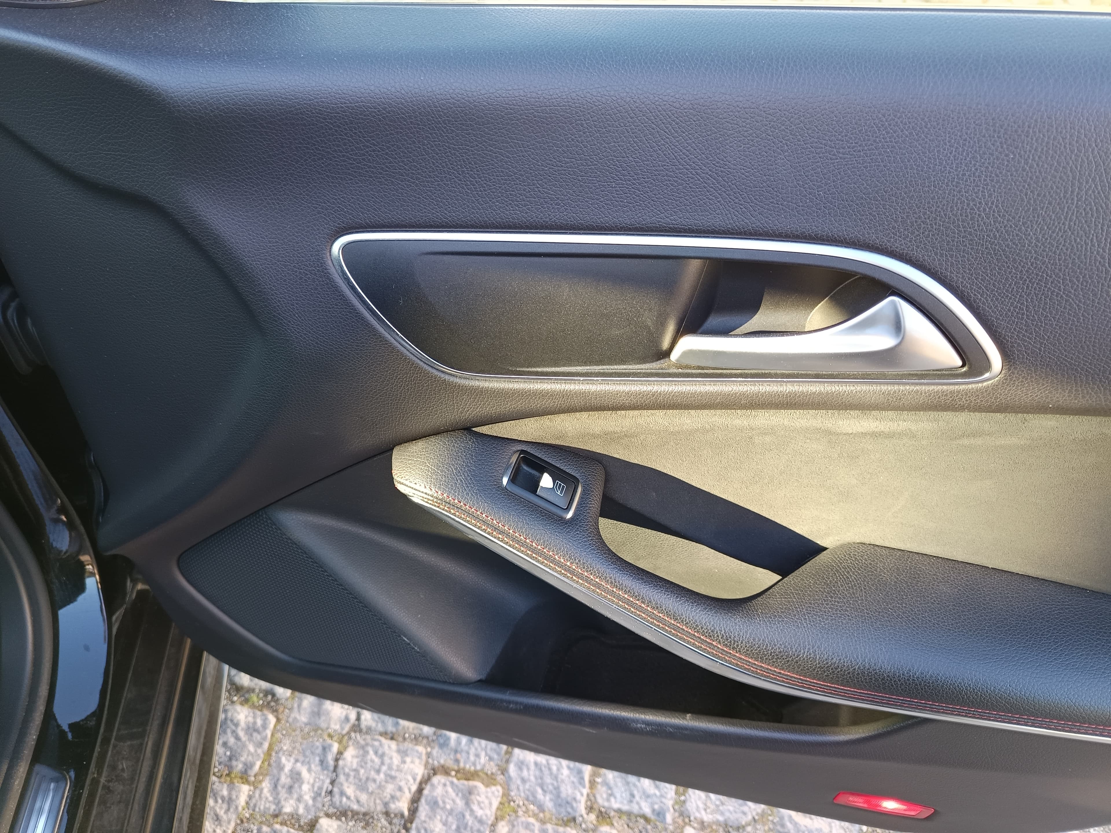 Mercedes-Benz CLA 200d · Ano 2018 — imagen 26