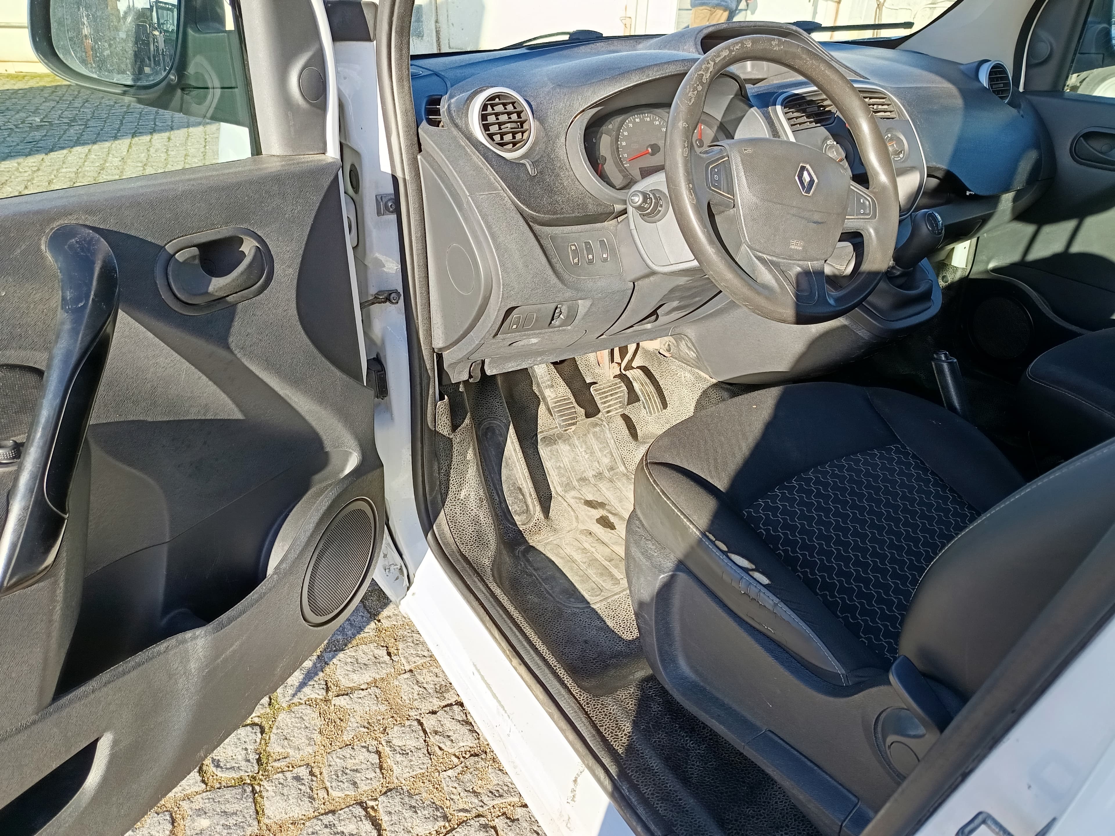 Renault Kangoo Maxi · Ano 2016 — imagen 29