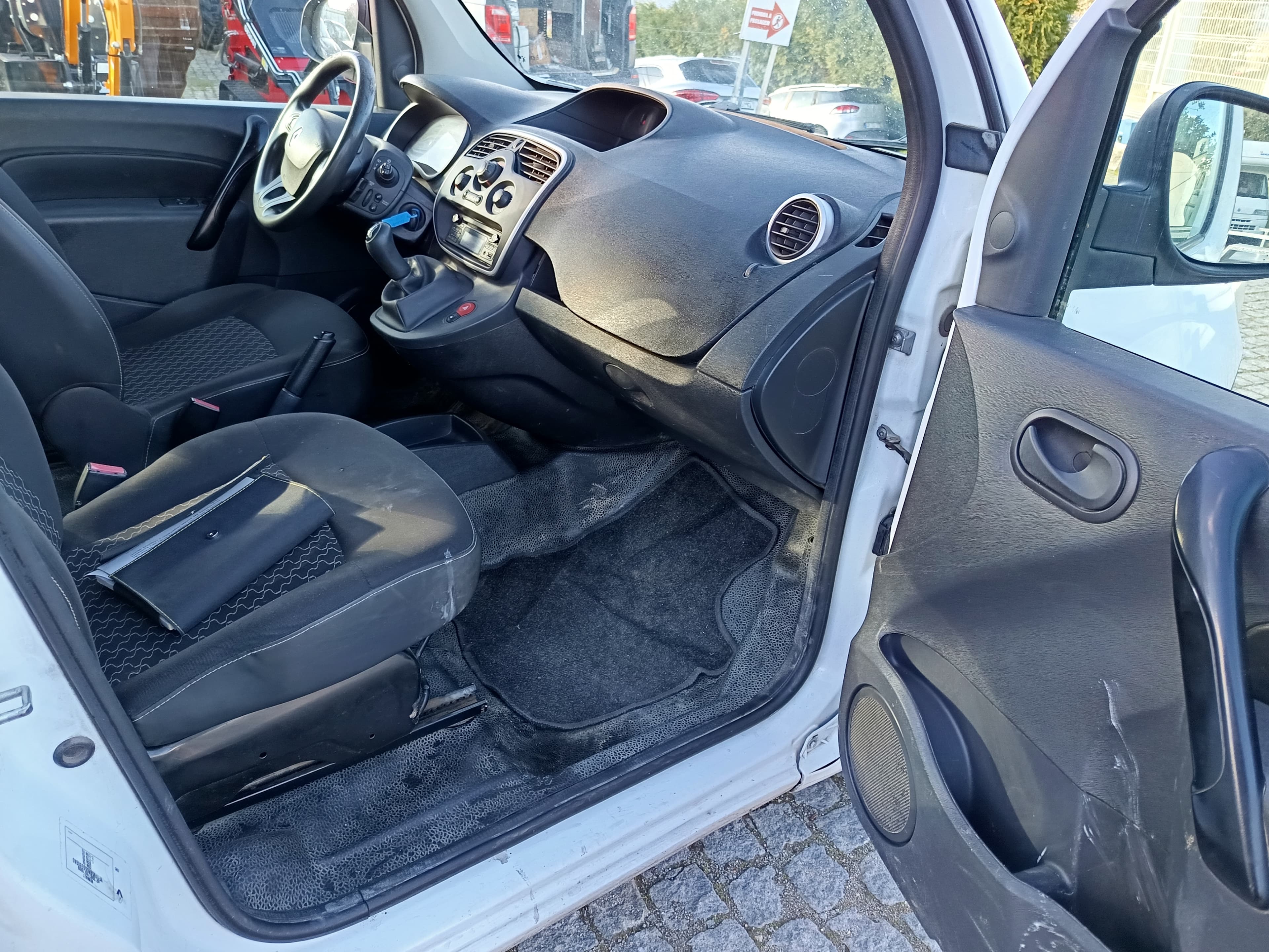 Renault Kangoo Maxi · Ano 2016 — imagen 20
