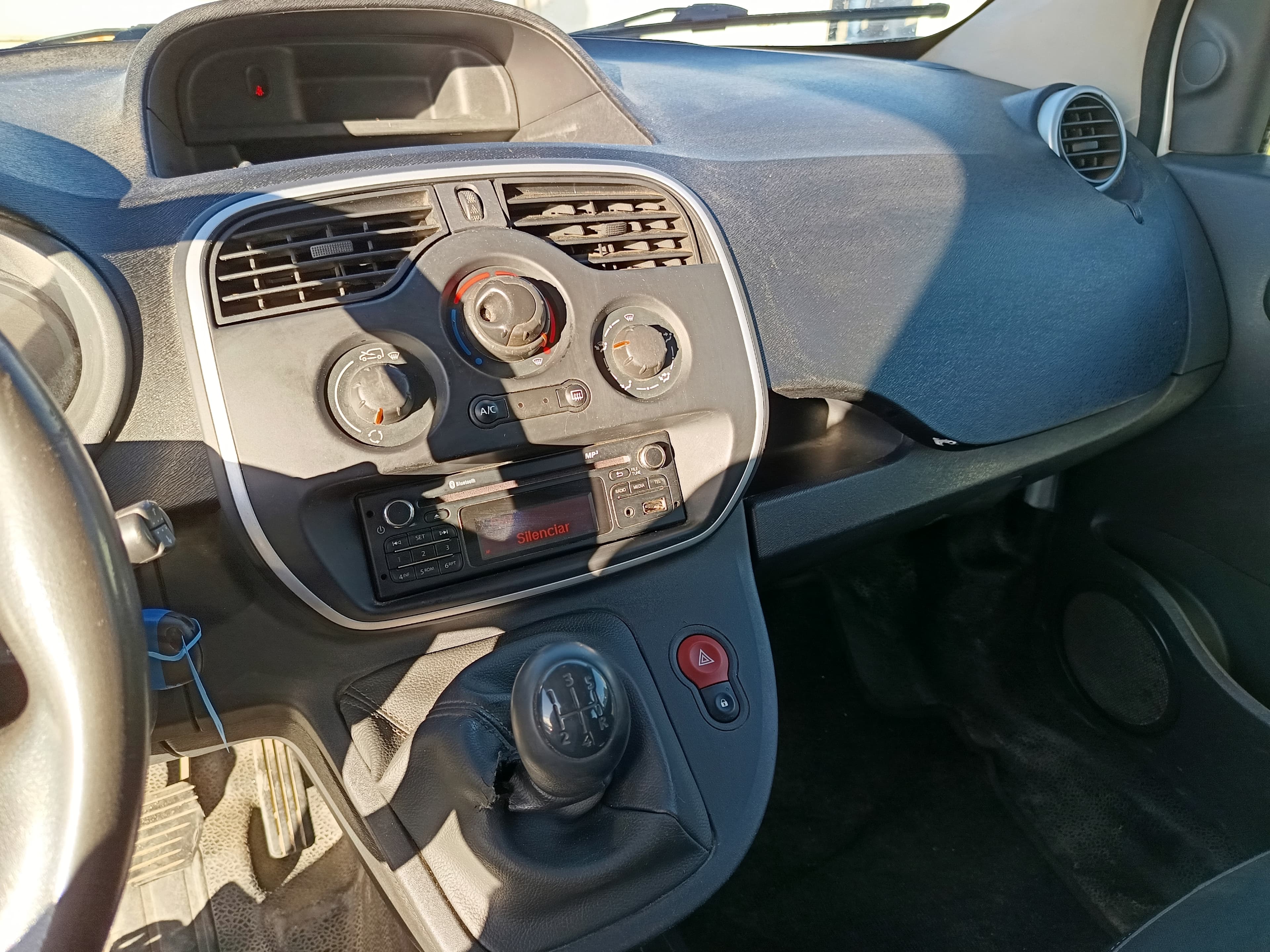 Renault Kangoo Maxi · Ano 2016 — imagen 34