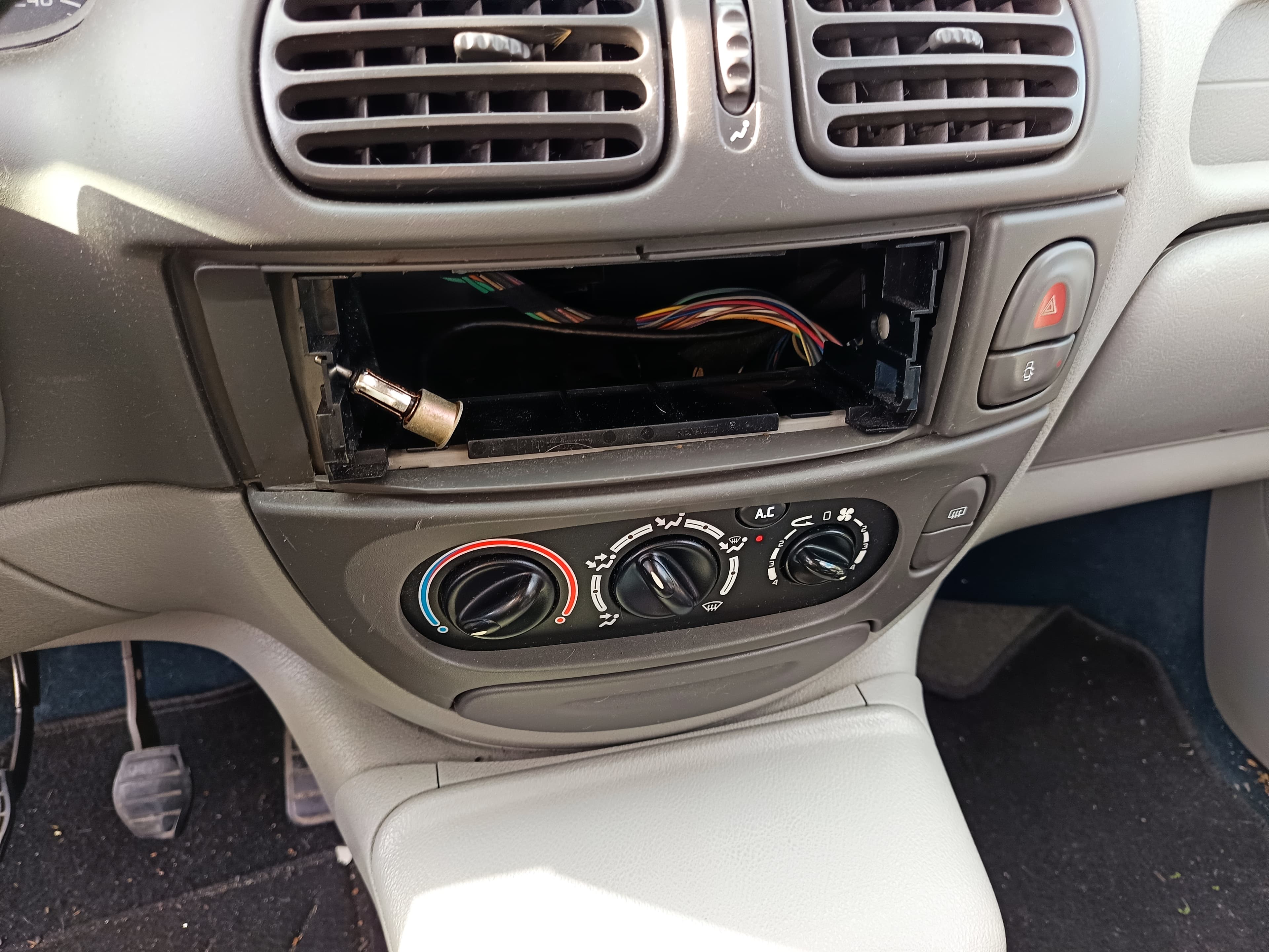 Renault Scénic · Ano 2000 — imagem 36