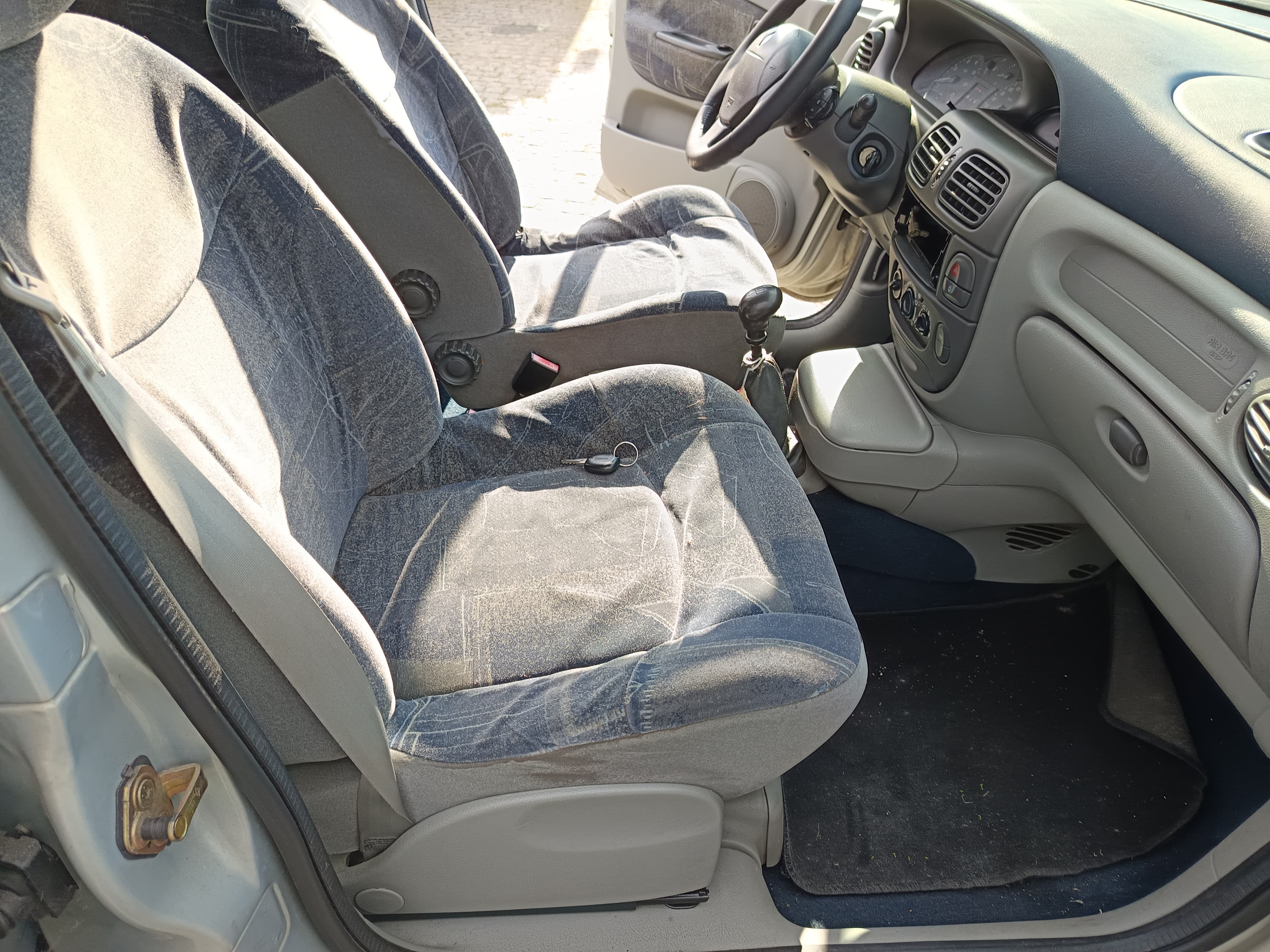 Renault Scénic · Ano 2000 — imagem 26