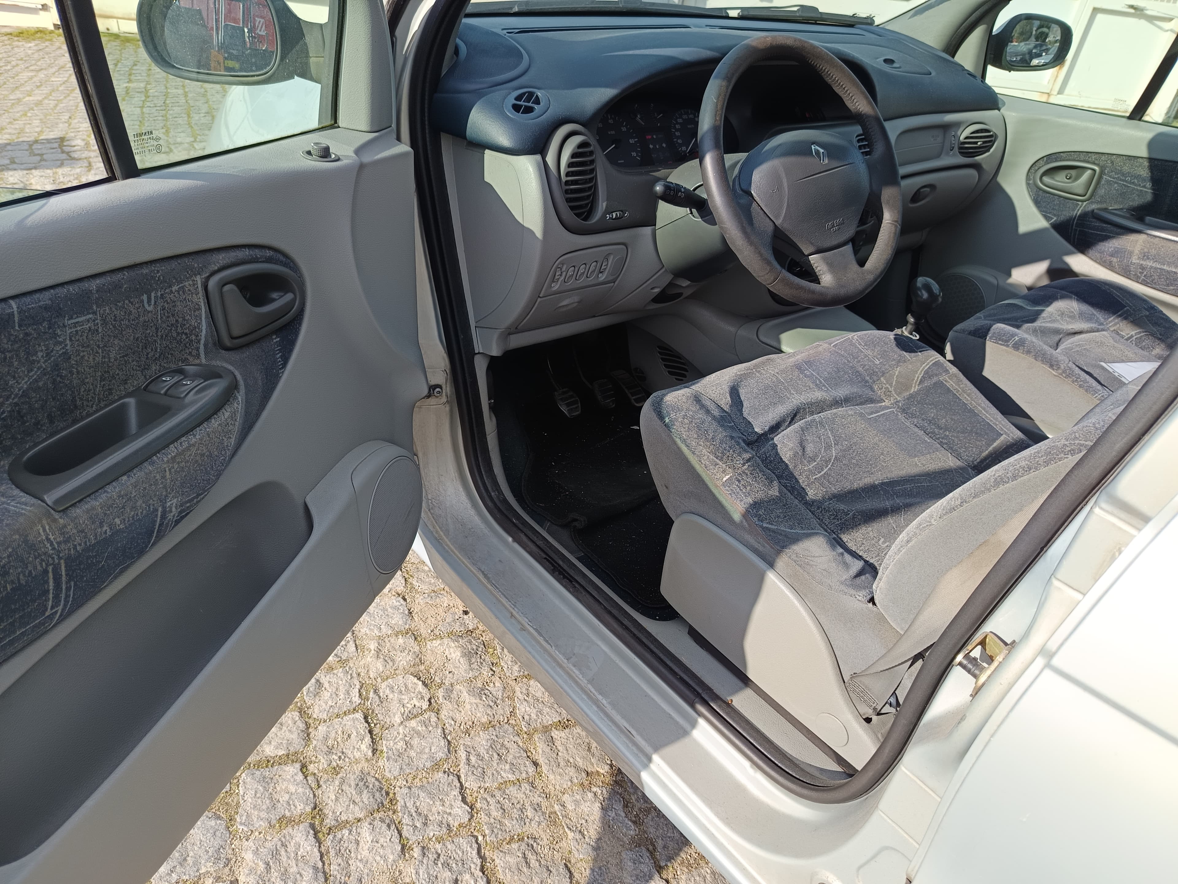 Renault Scénic · Ano 2000 — imagem 28