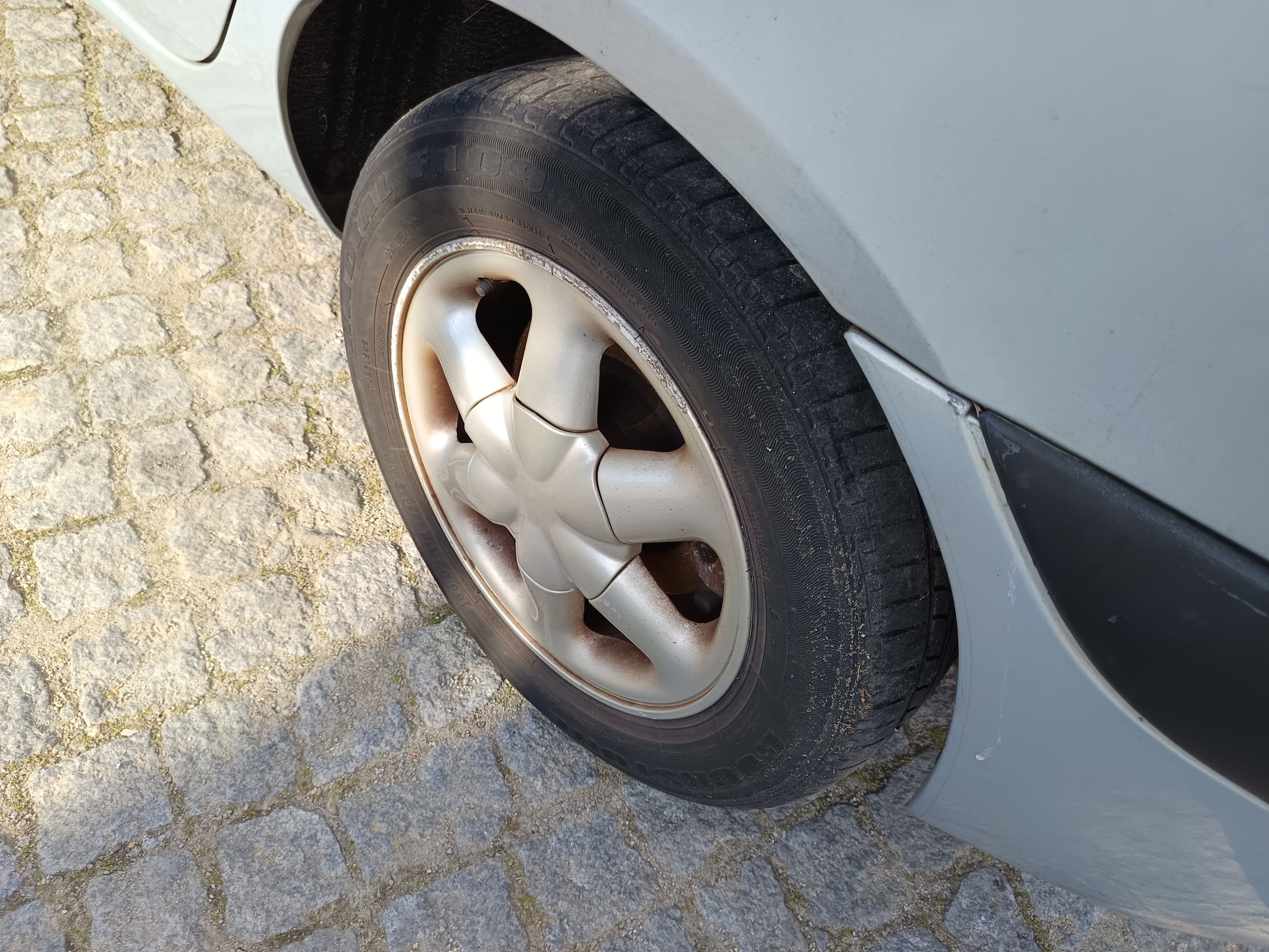 Renault Scénic · Ano 2000 — imagem 14