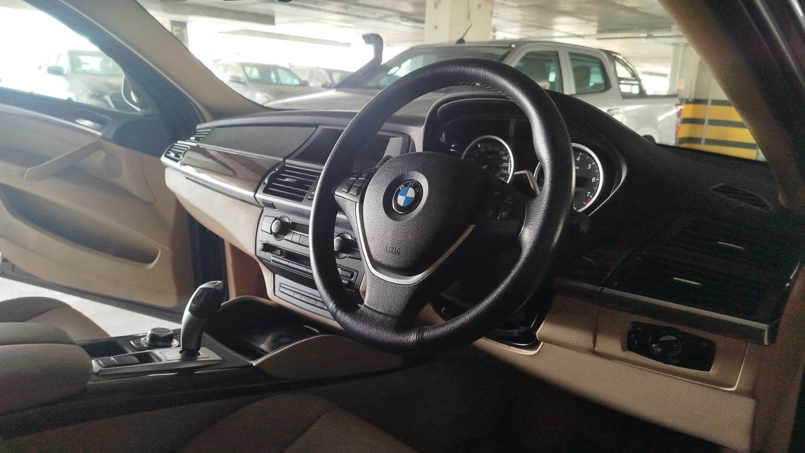 BMW X6 35i · Ano 2011 — image 28