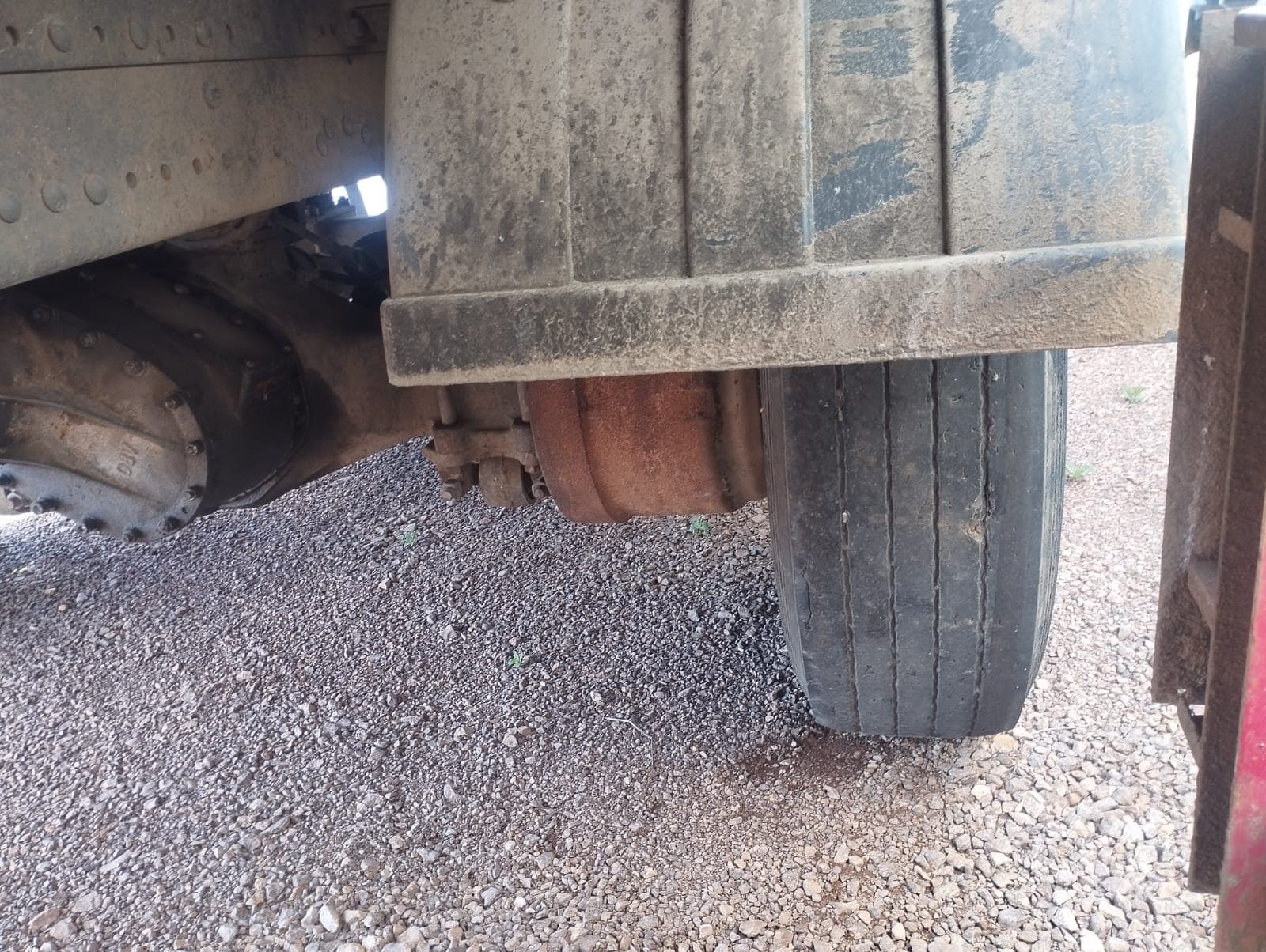 Camião frigorífico Sinotruk Howo 336 — image 2