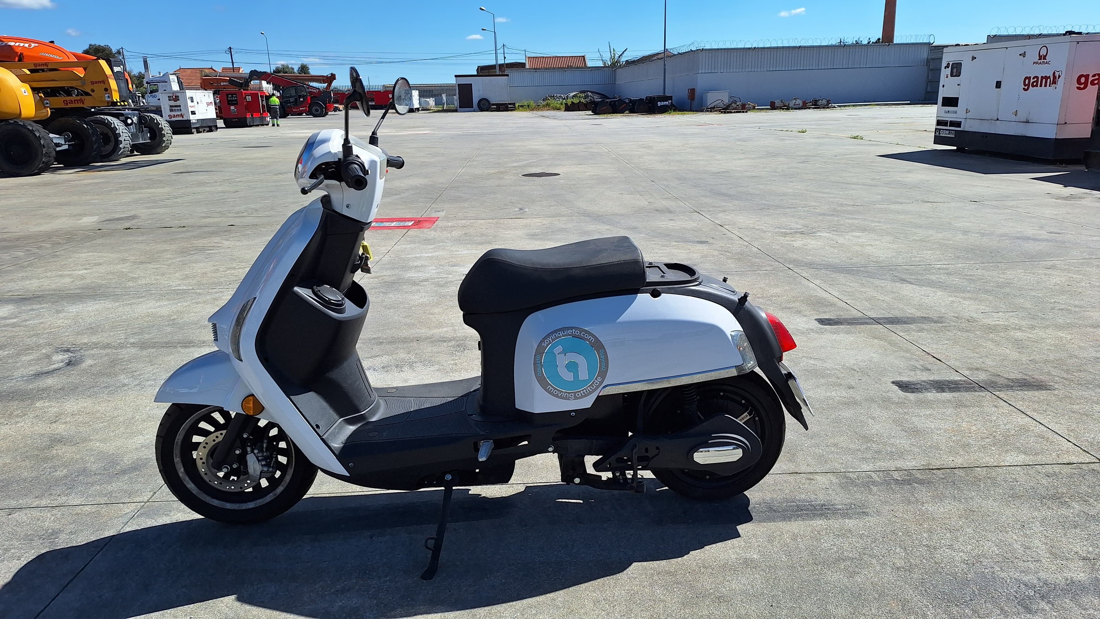 LVNENG Electric Motors Delivery D80 · Año 2022 — imagen 2