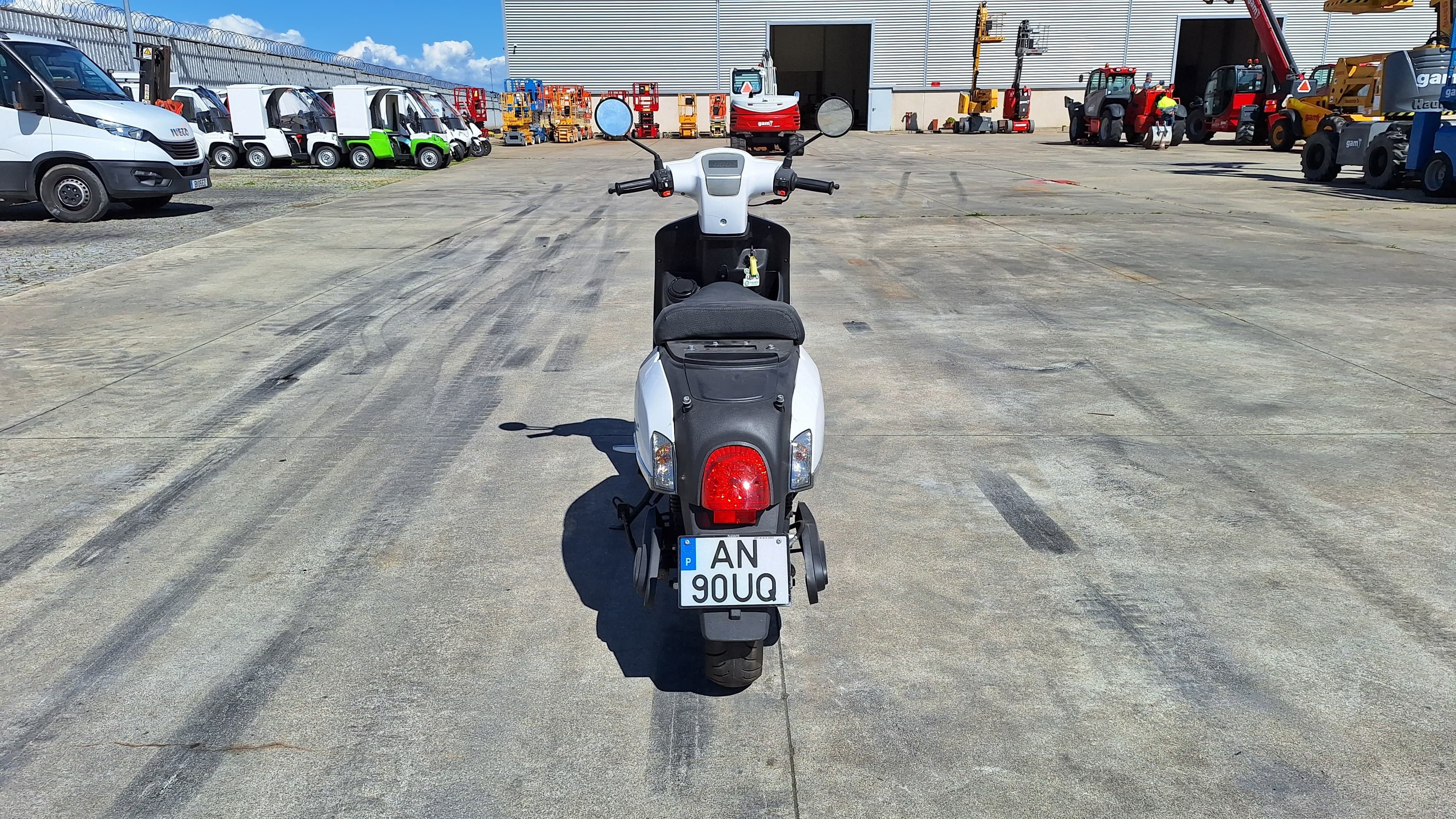 LVNENG Electric Motors Delivery D80 · Año 2022 — imagen 6