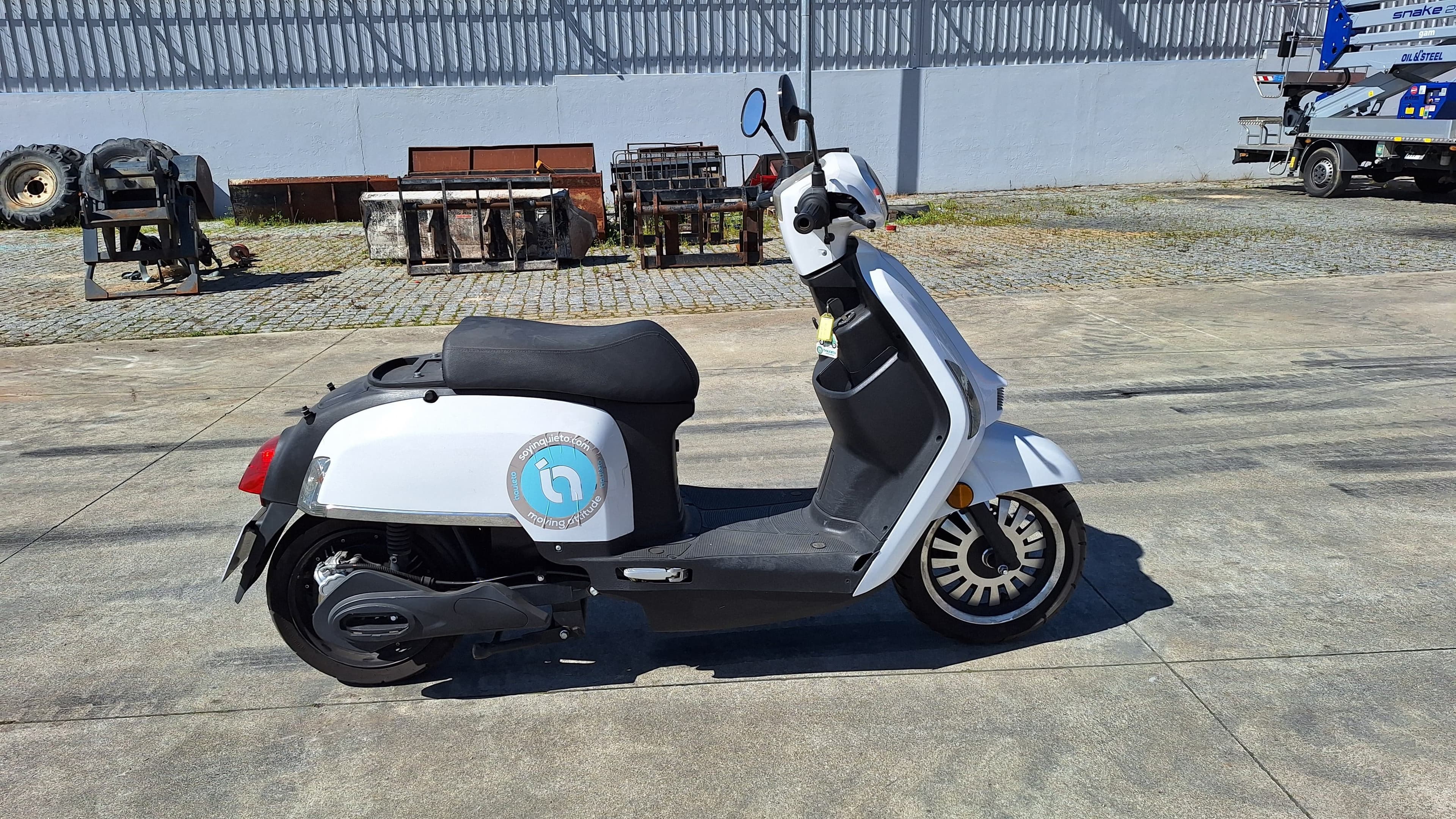 LVNENG Electric Motors Delivery D80 · Ano 2022