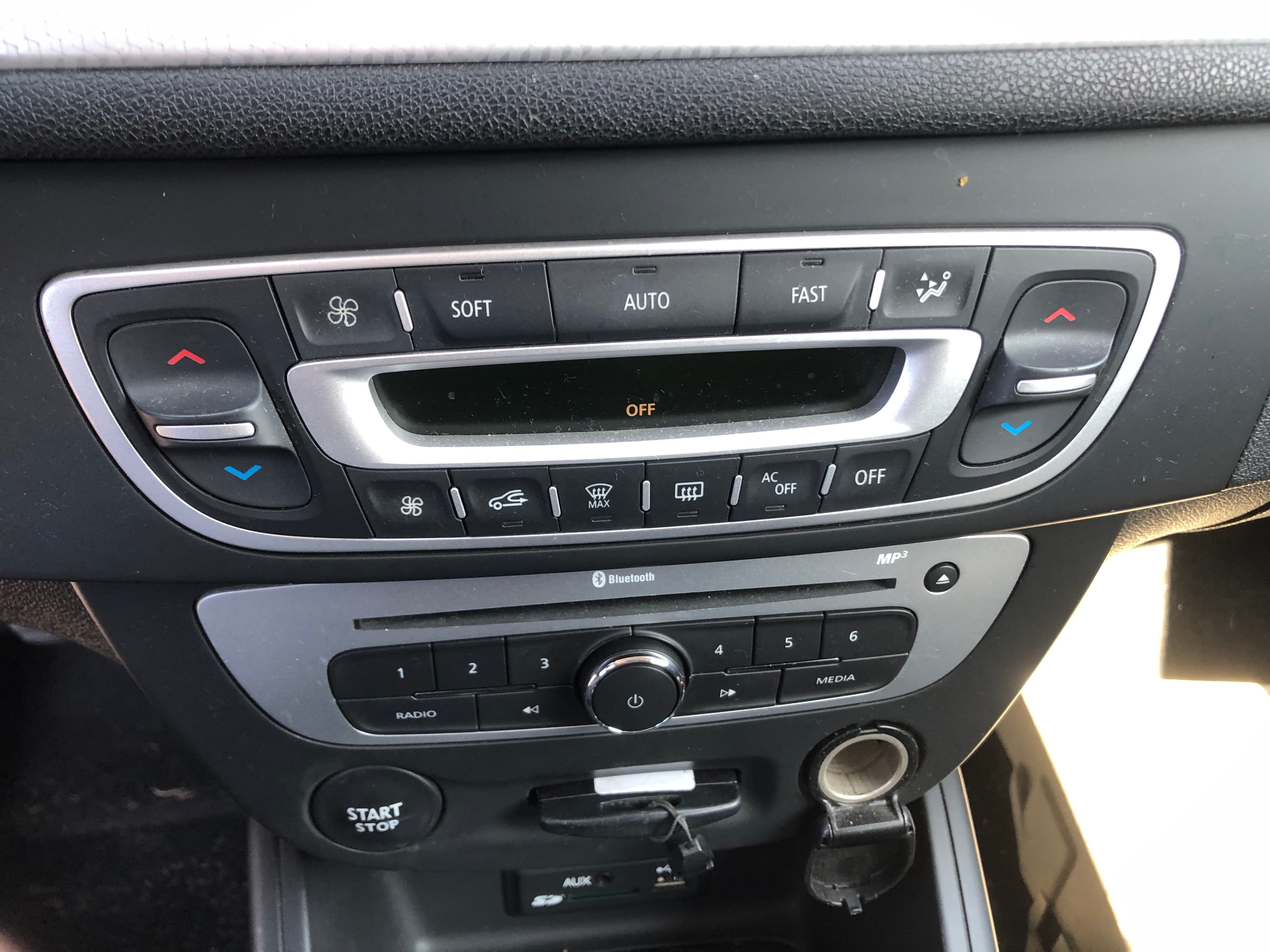 Renault Mégane · Ano 2014 — image 21
