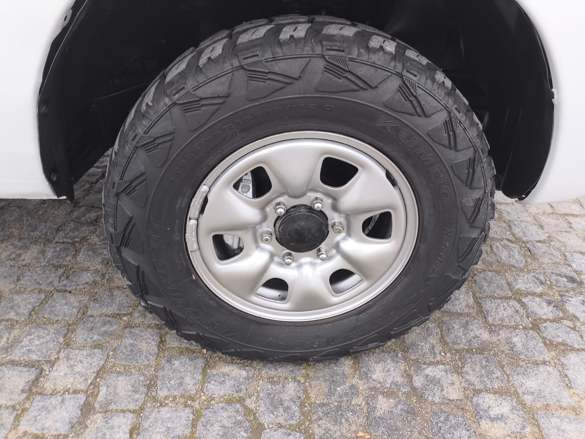 Toyota Hilux 2.5 d-4D · Ano 2008 — imagen 18