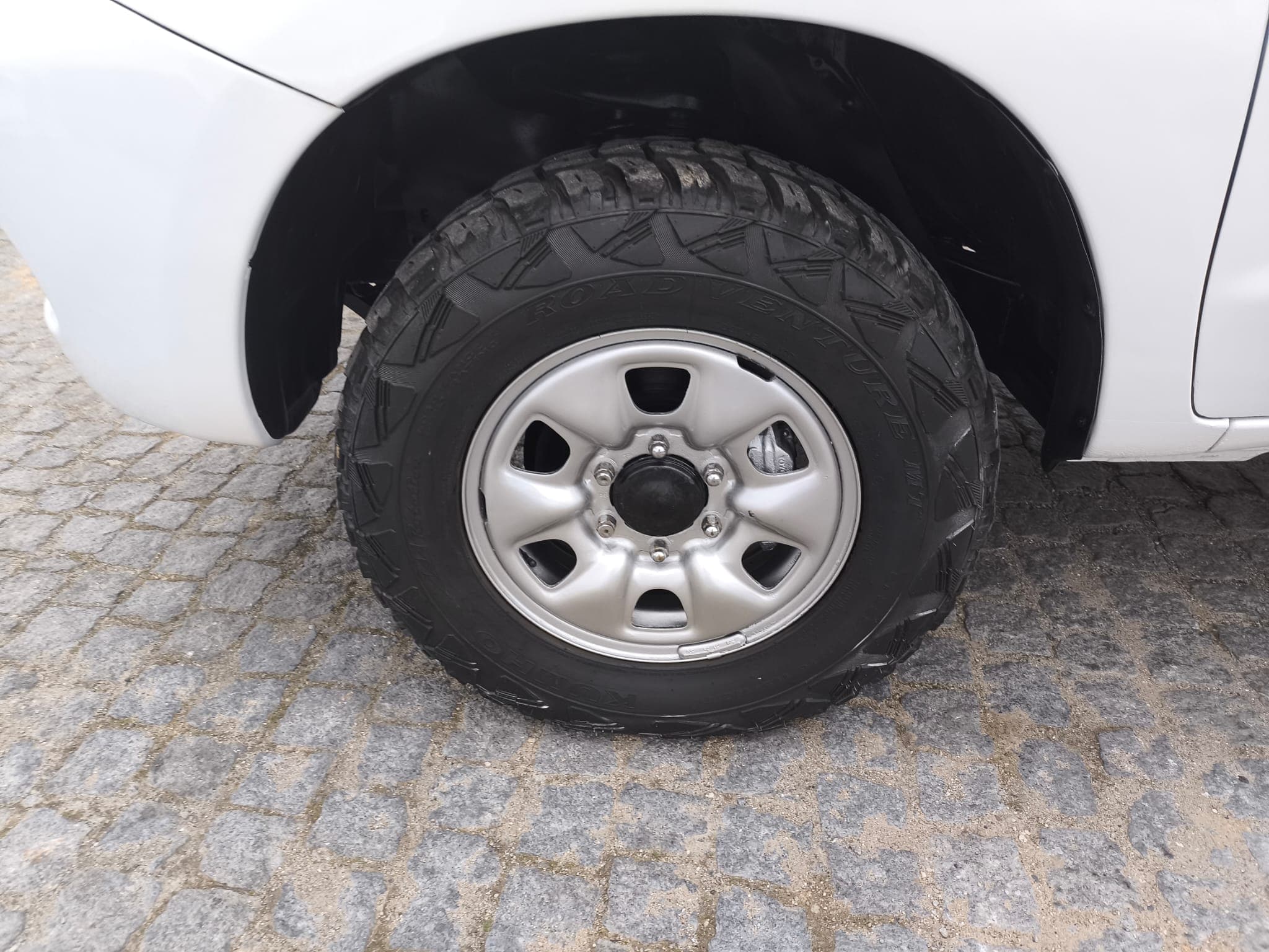 Toyota Hilux 2.5 d-4D · Ano 2008 — imagen 16