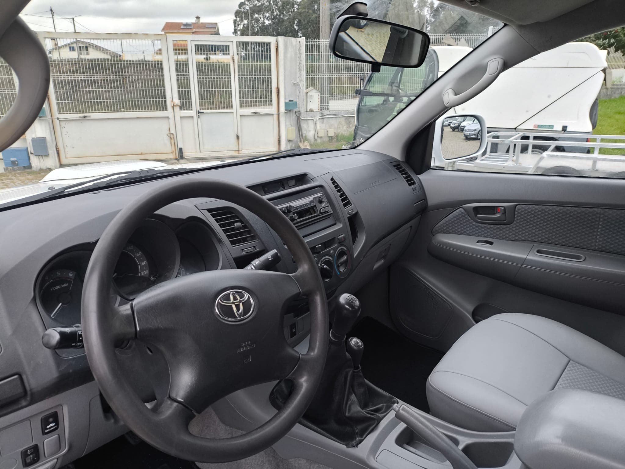 Toyota Hilux 2.5 d-4D · Ano 2008 — imagen 35
