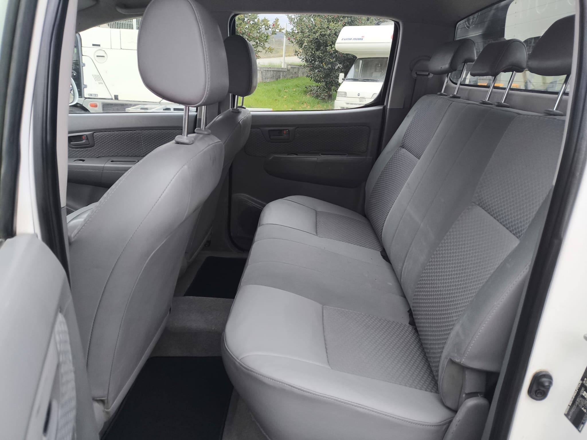 Toyota Hilux 2.5 d-4D · Ano 2008 — imagen 22