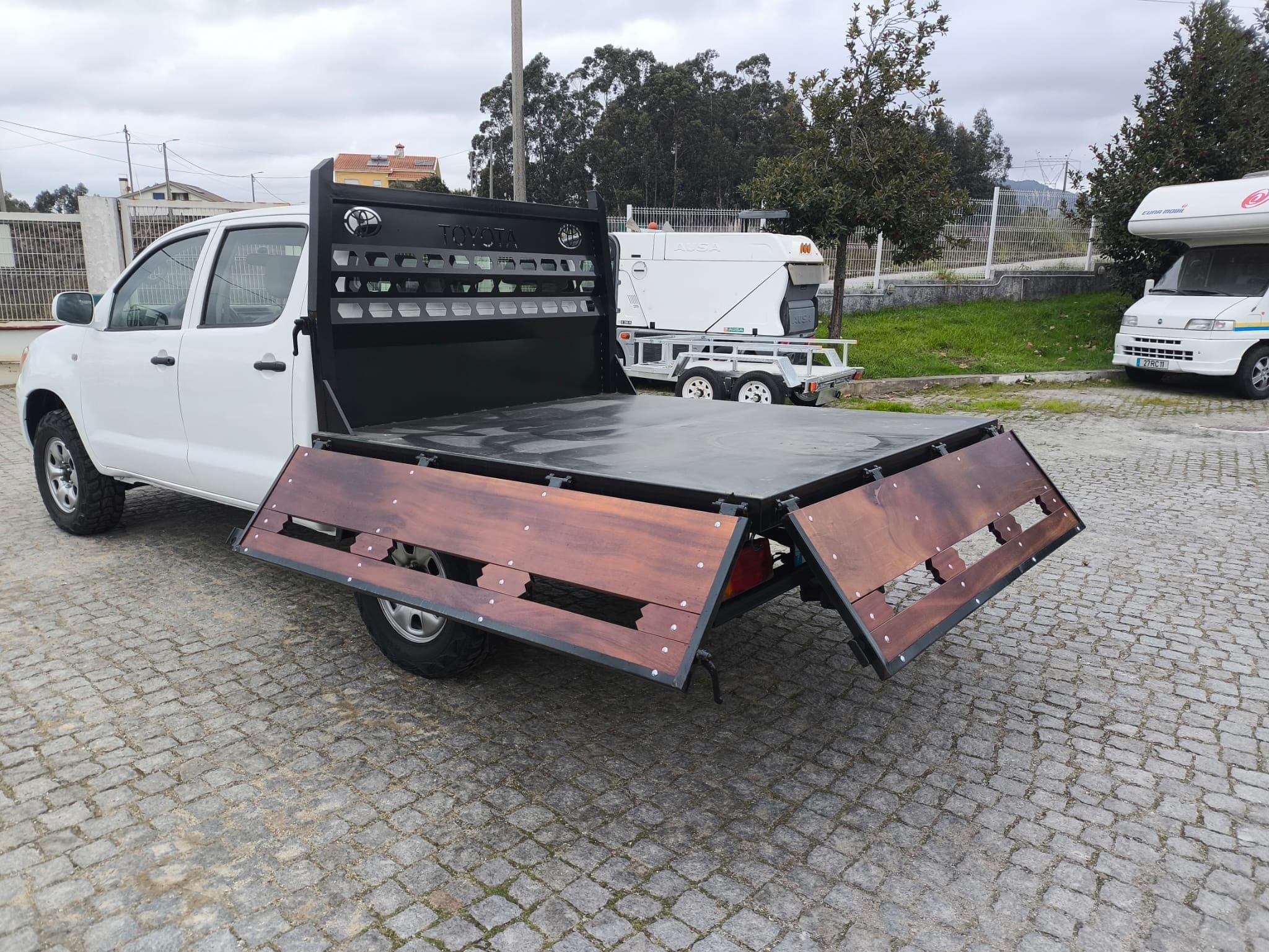 Toyota Hilux 2.5 d-4D · Ano 2008 — imagen 14