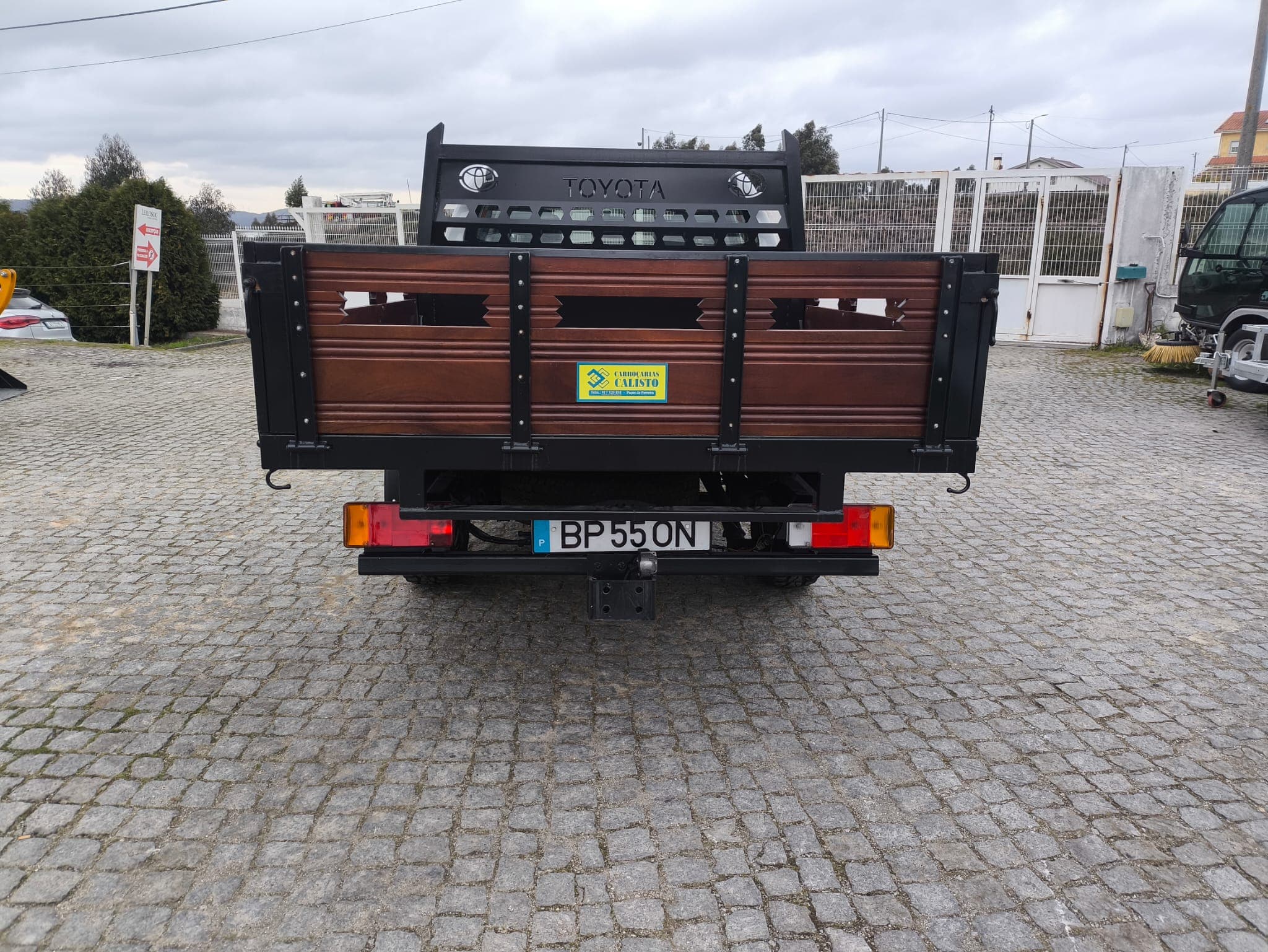 Toyota Hilux 2.5 d-4D · Ano 2008 — imagen 5