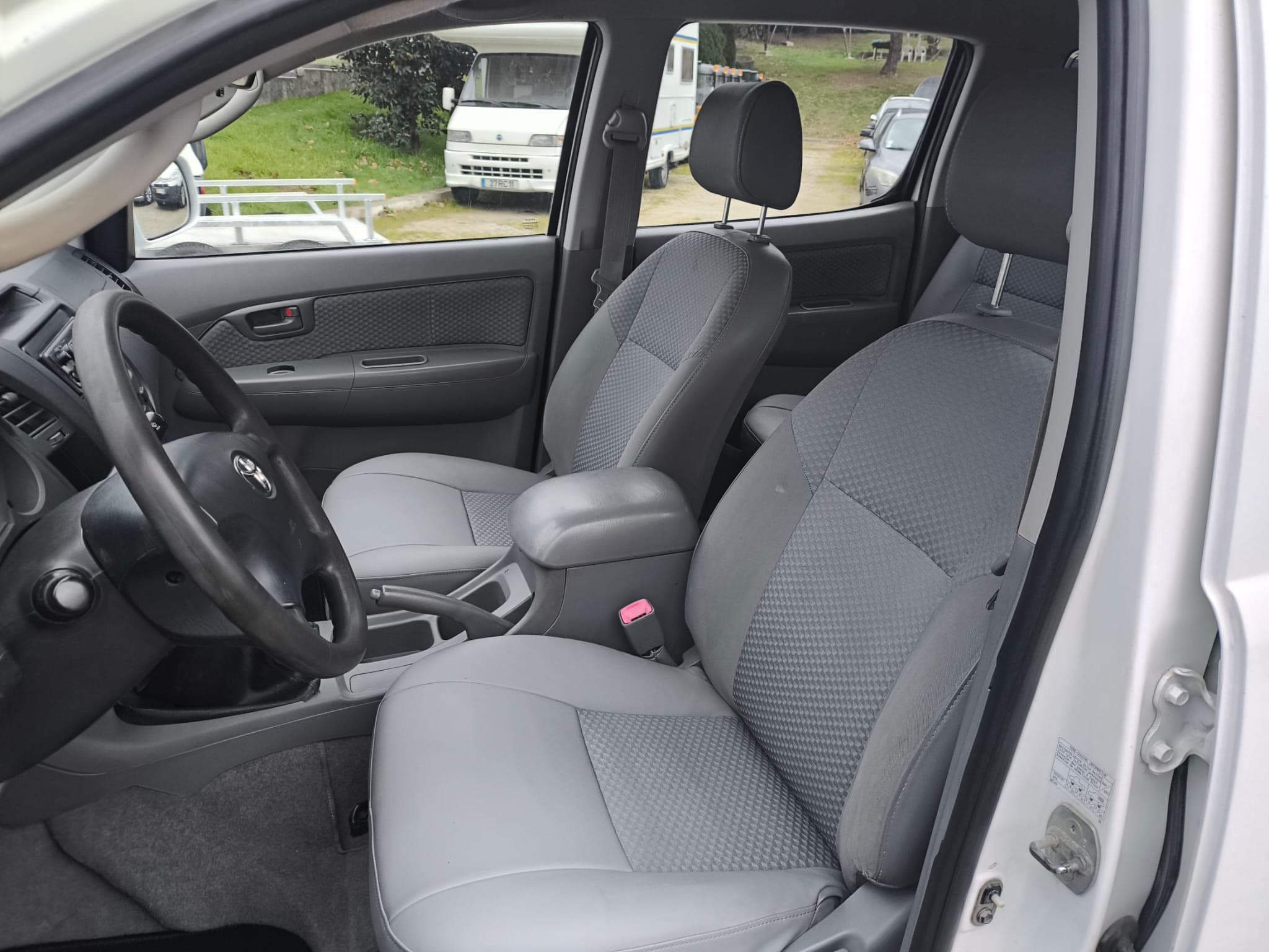 Toyota Hilux 2.5 d-4D · Ano 2008 — imagen 34