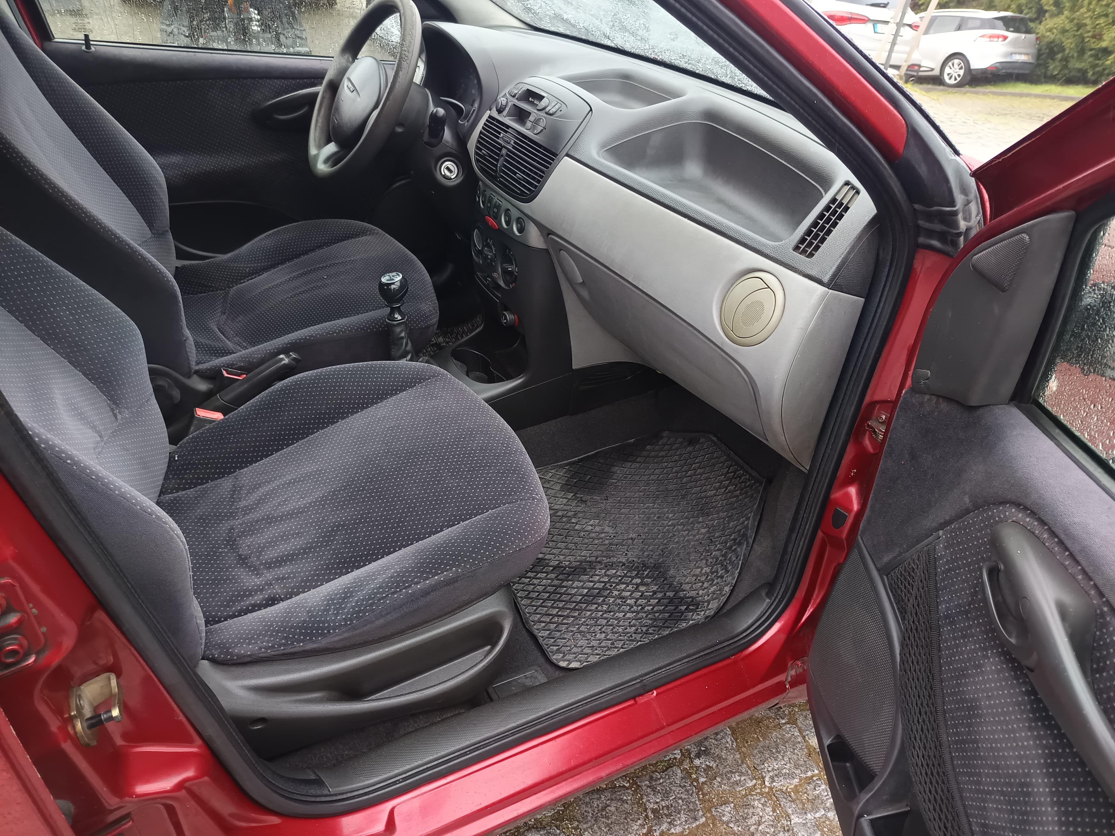 Fiat Punto · Ano 1999 — imagen 23