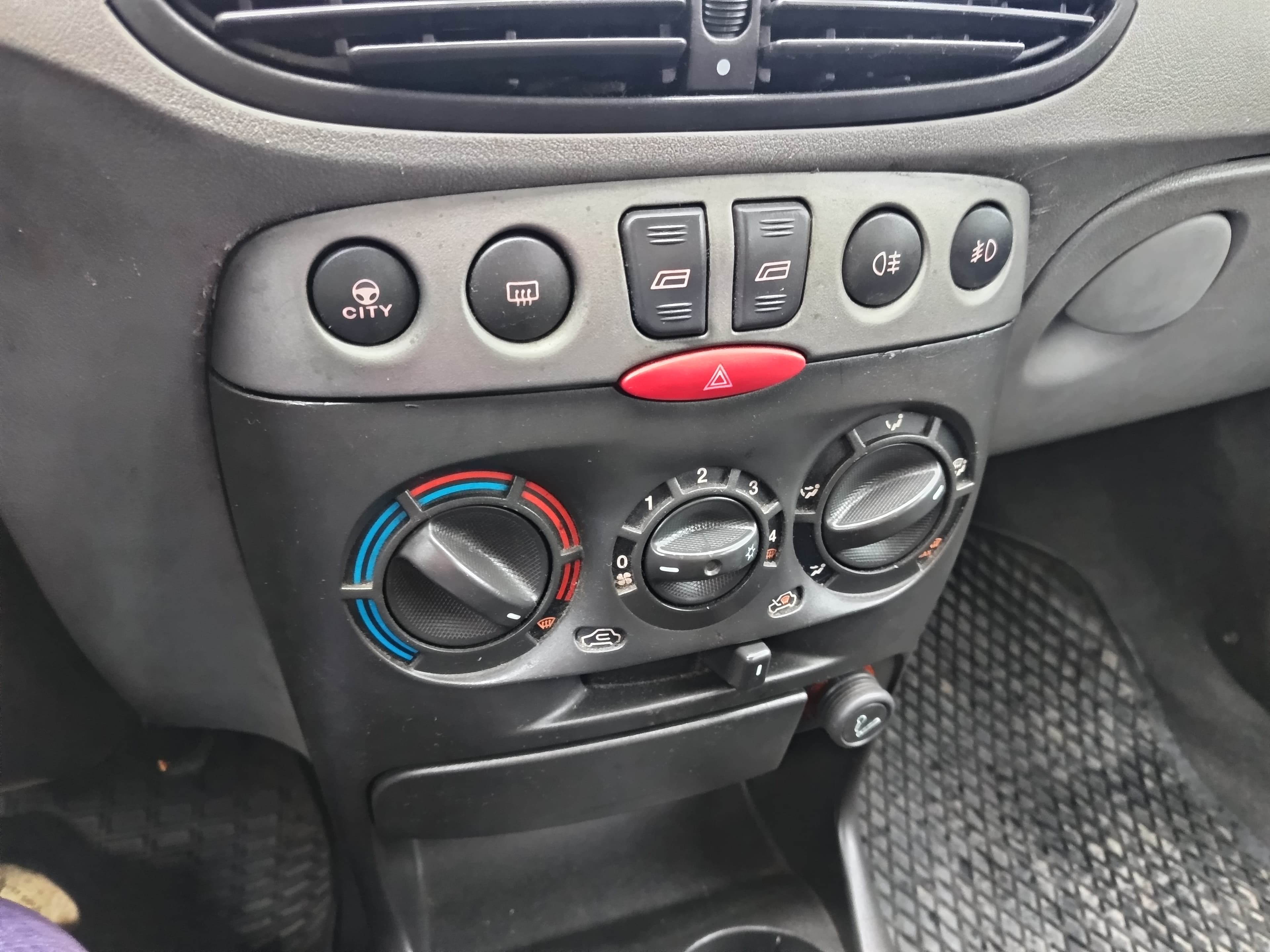 Fiat Punto · Ano 1999 — imagen 35