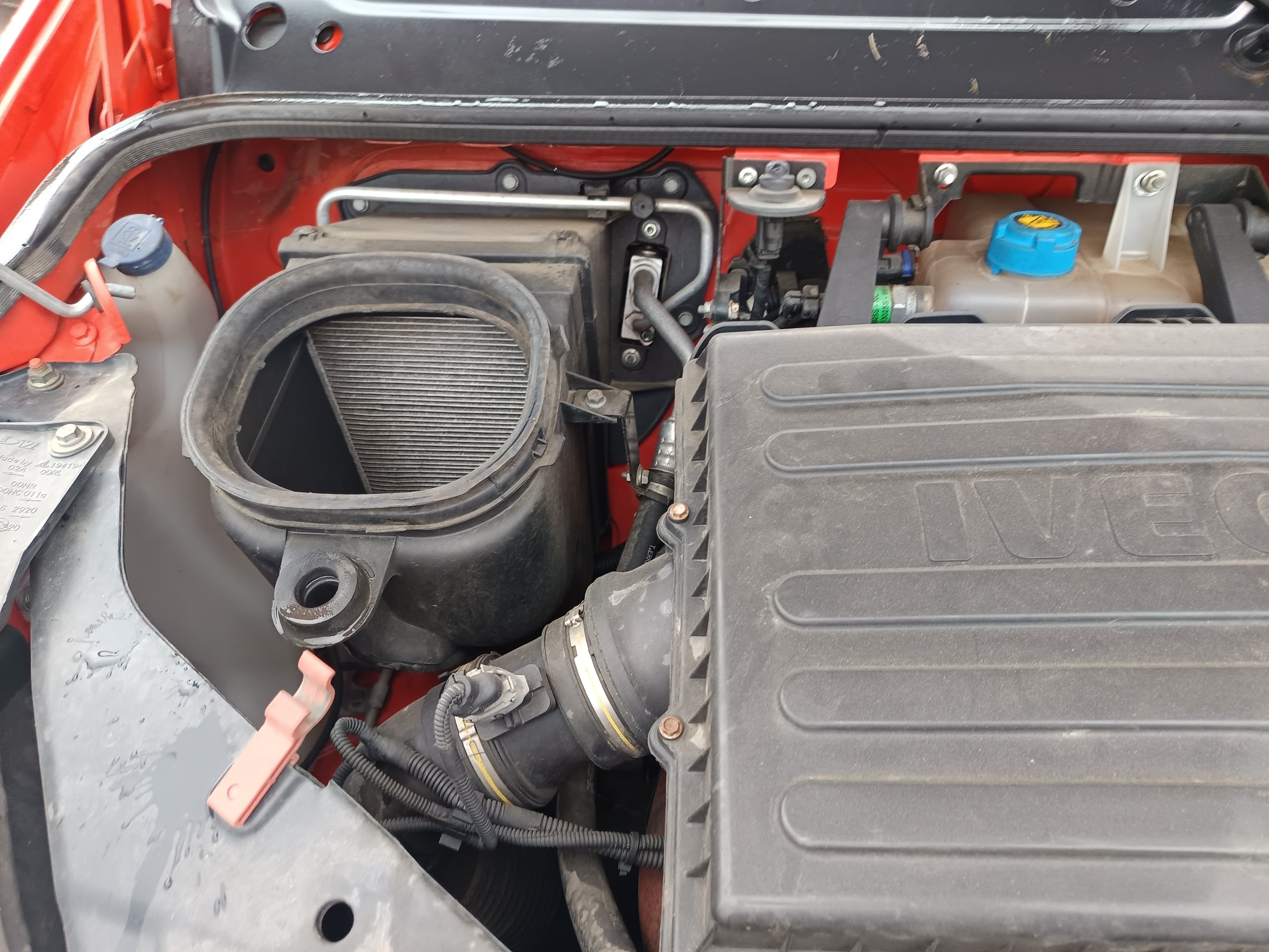 Iveco 35C15 · Ano 2013 — image 15