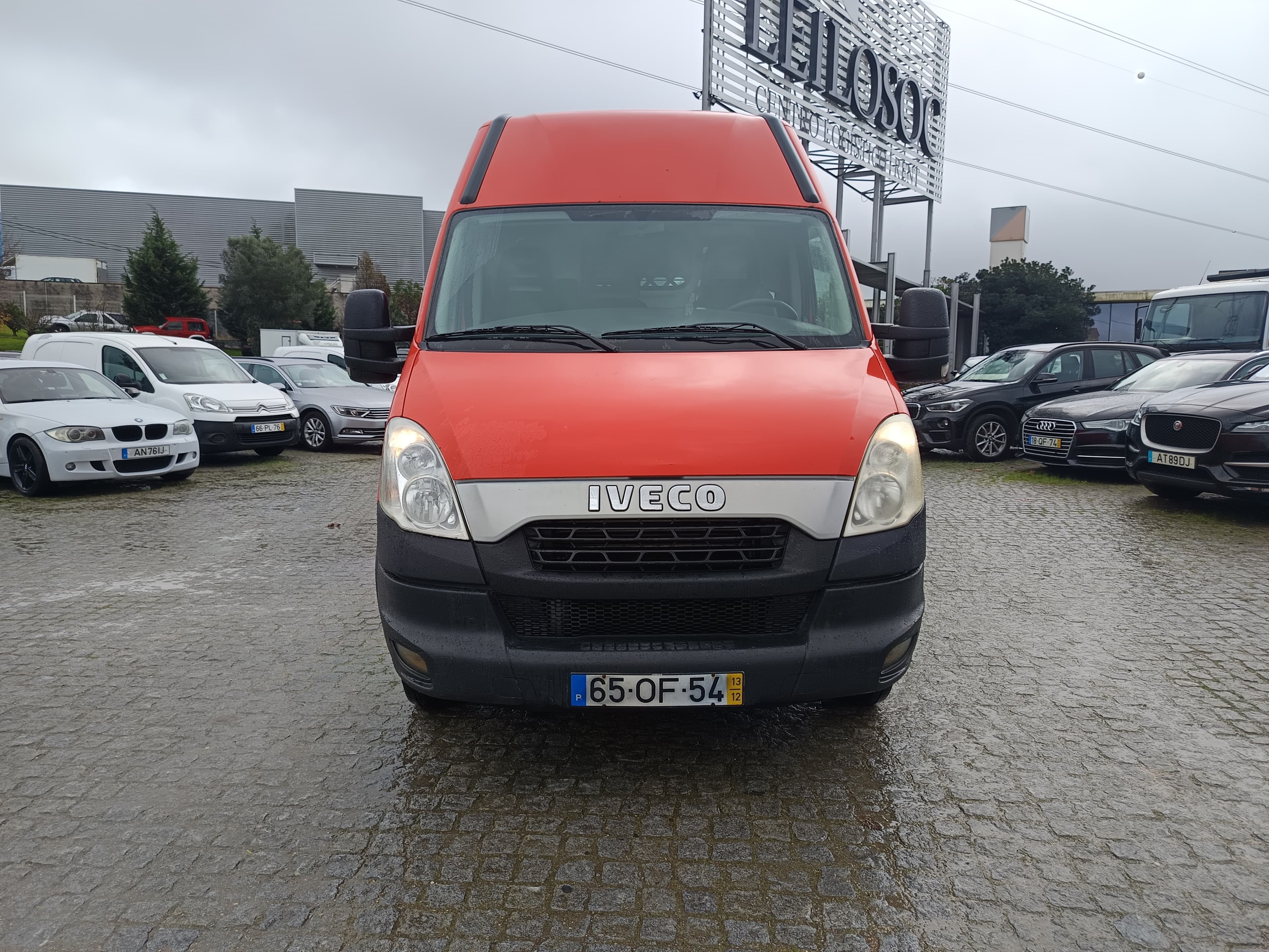 Iveco 35C15 · Ano 2013 — image 2