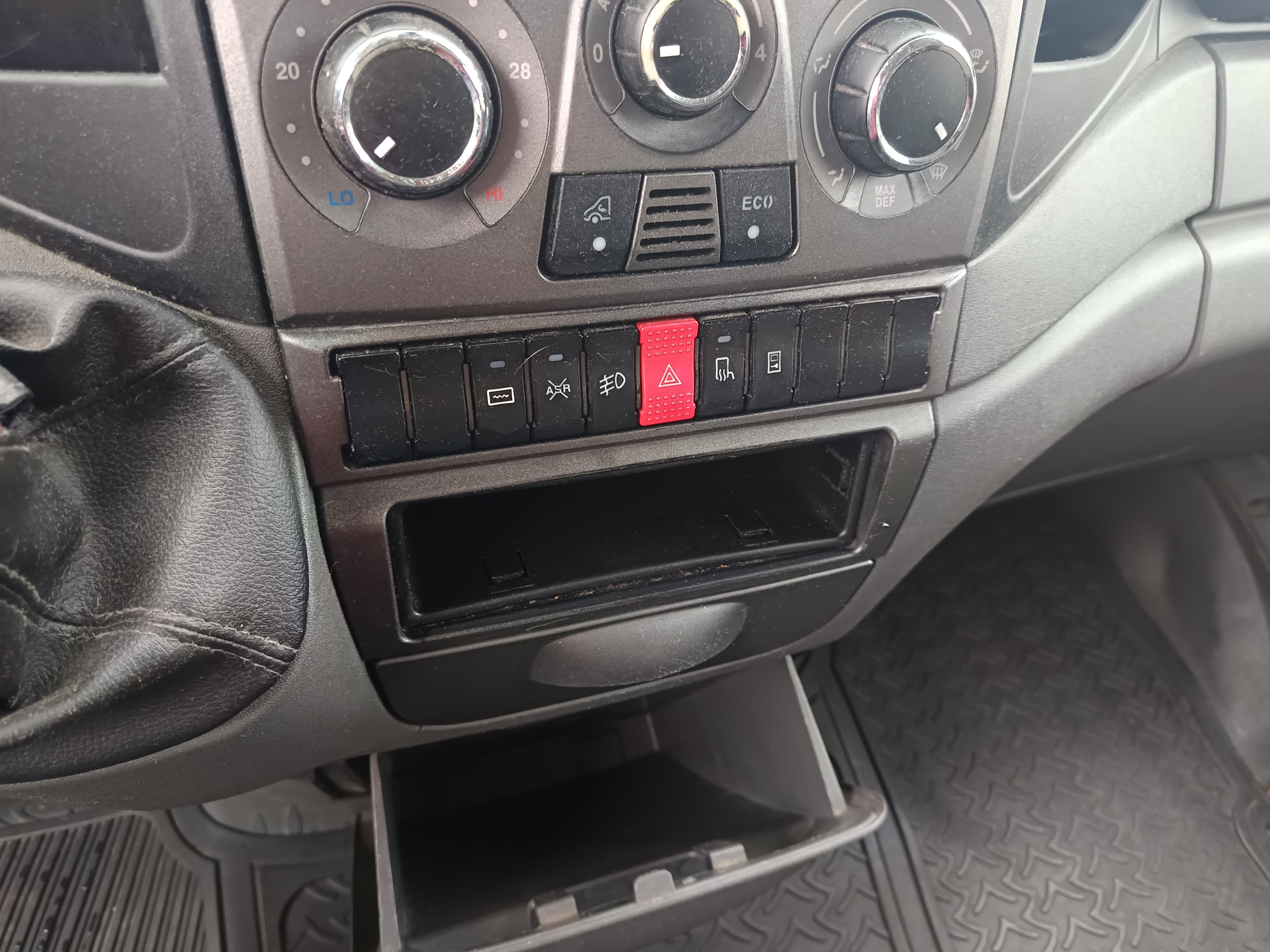Iveco 35C15 · Ano 2013 — image 32