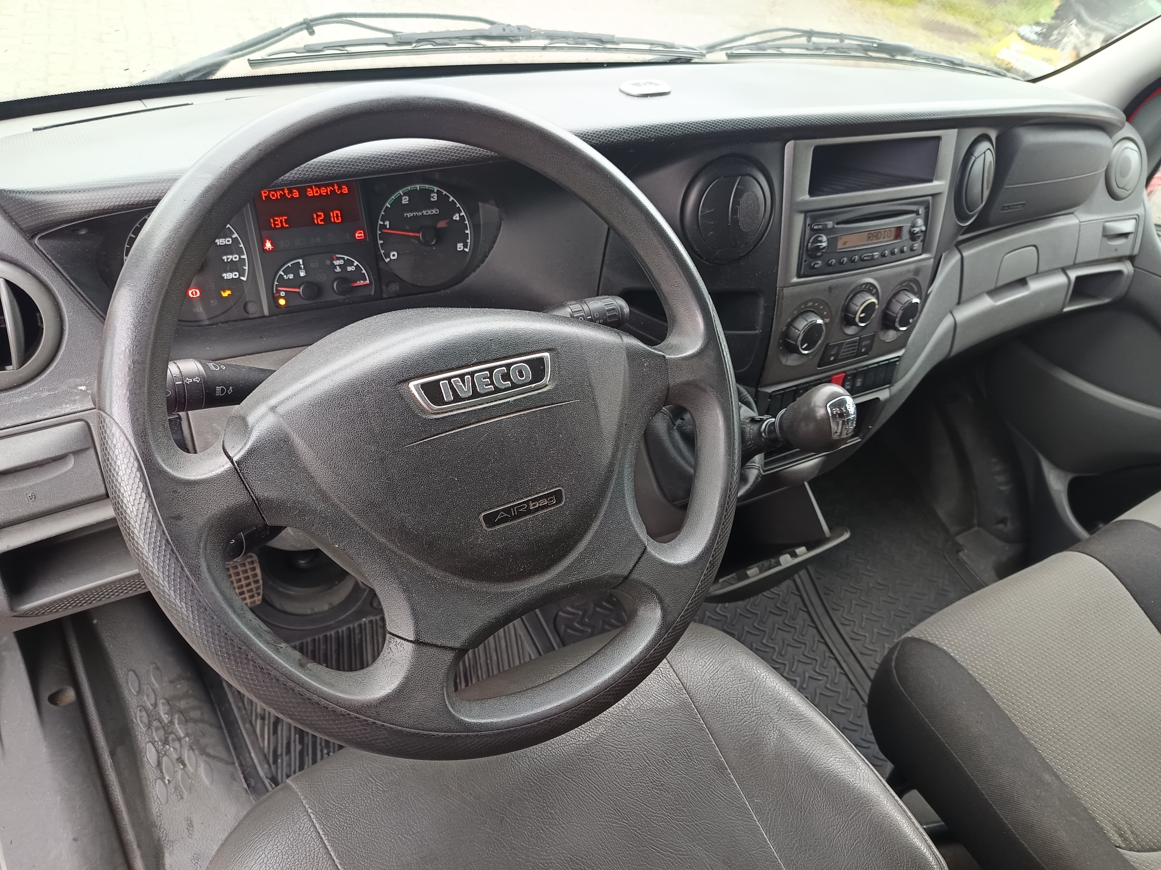 Iveco 35C15 · Ano 2013 — image 29