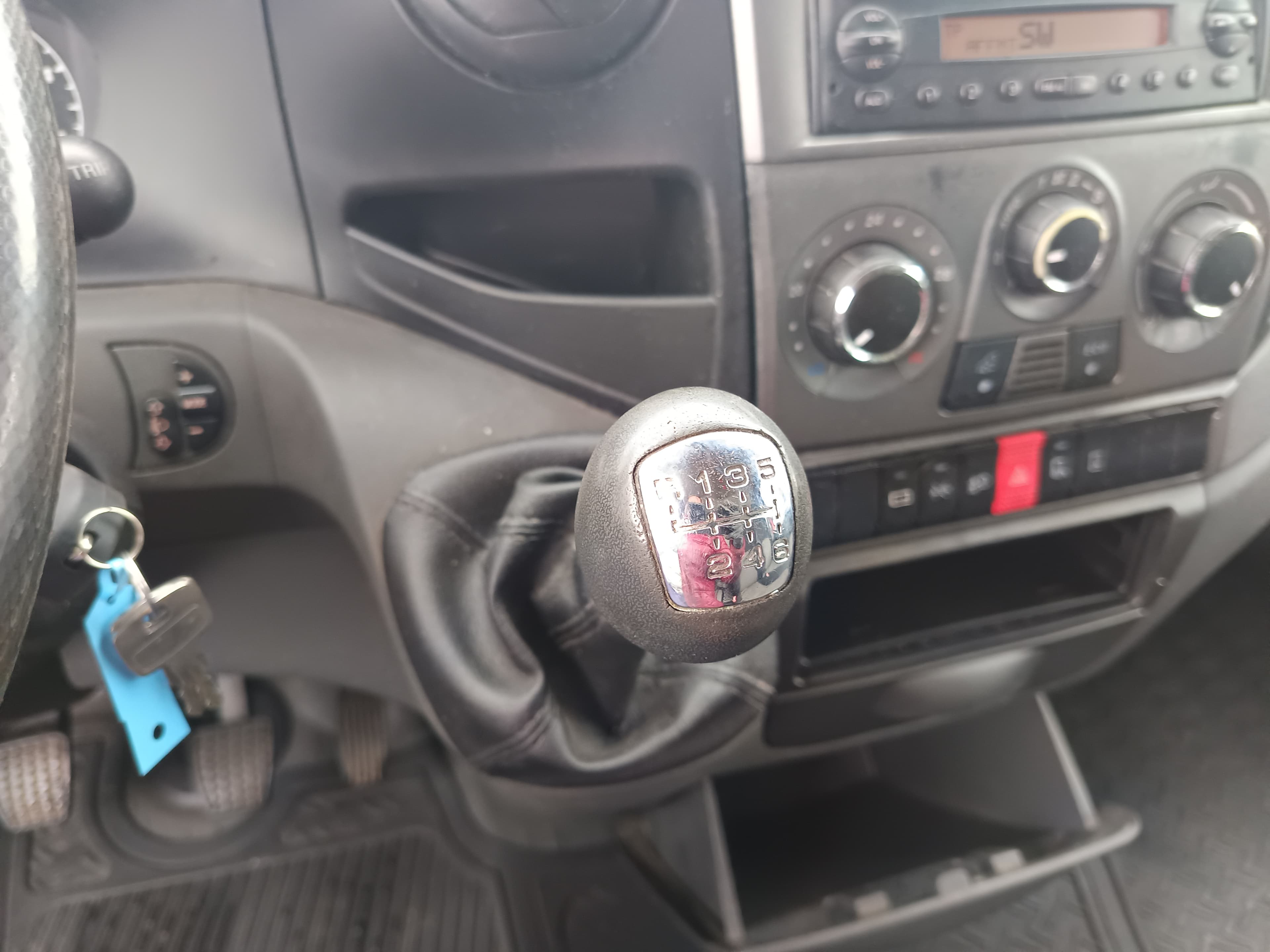 Iveco 35C15 · Ano 2013 — image 33
