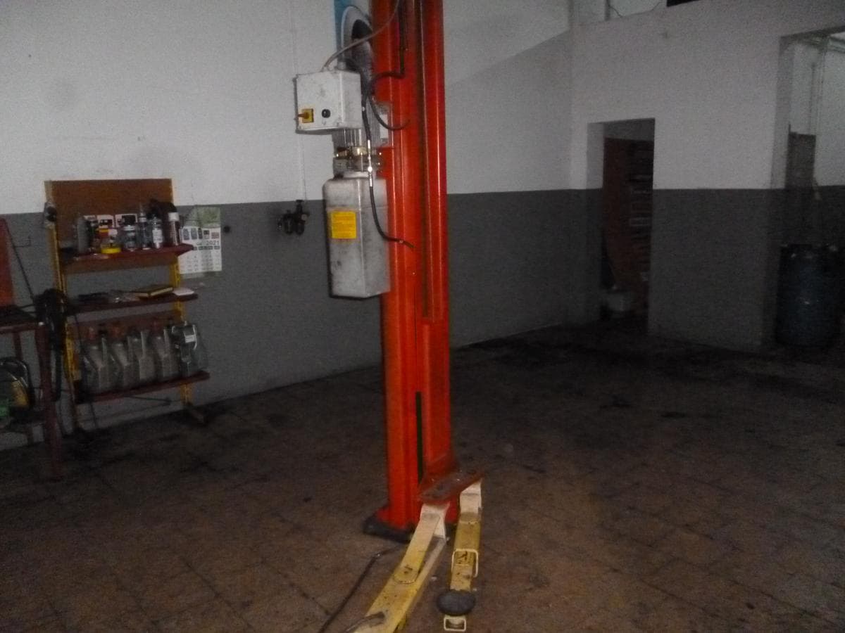 Estação de Serviço (Posto SCAM) · Oliveira, V. N. Famalicão — image 13