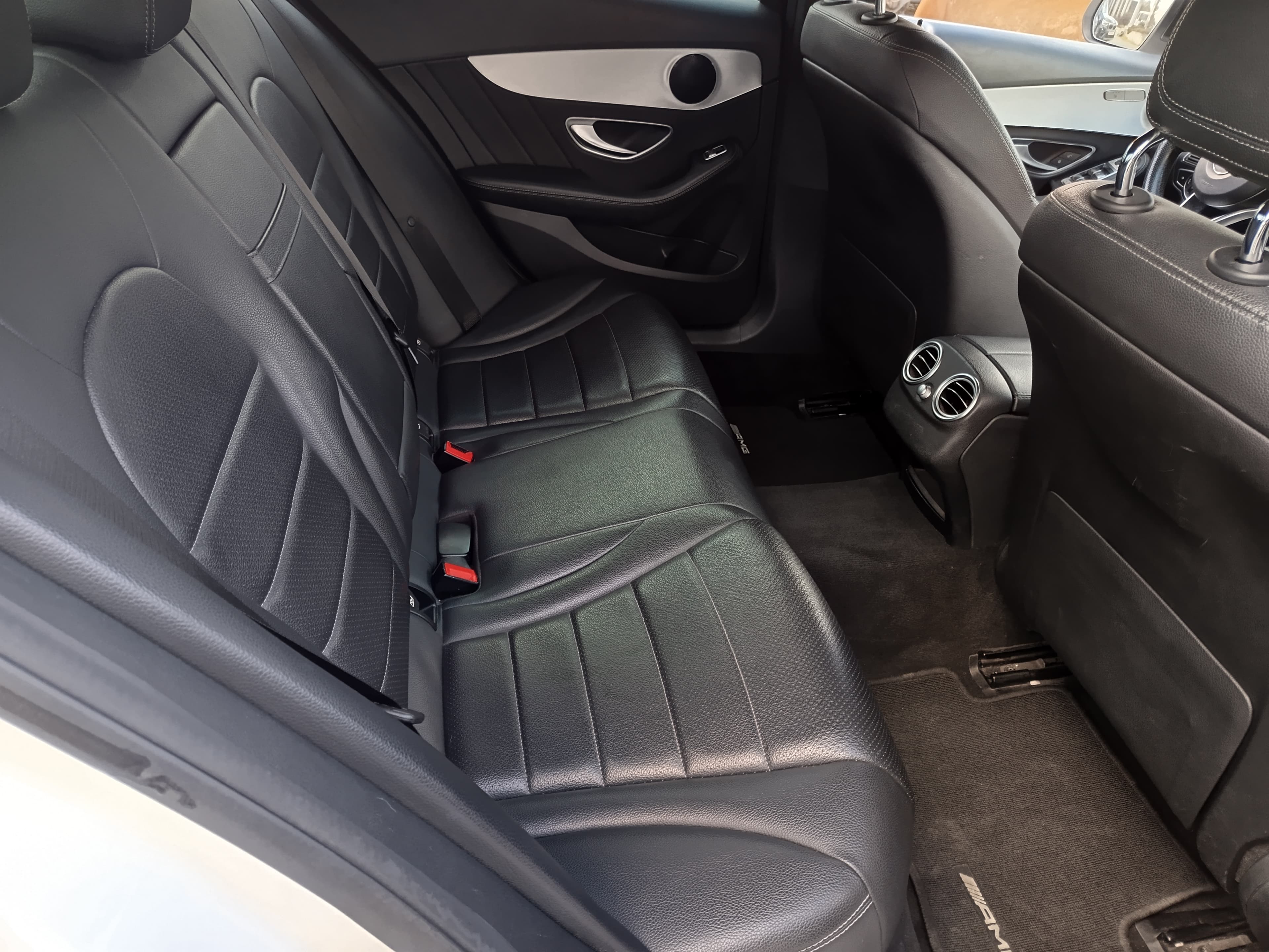 Mercedes-Benz C180D · Ano 2018 — imagen 21