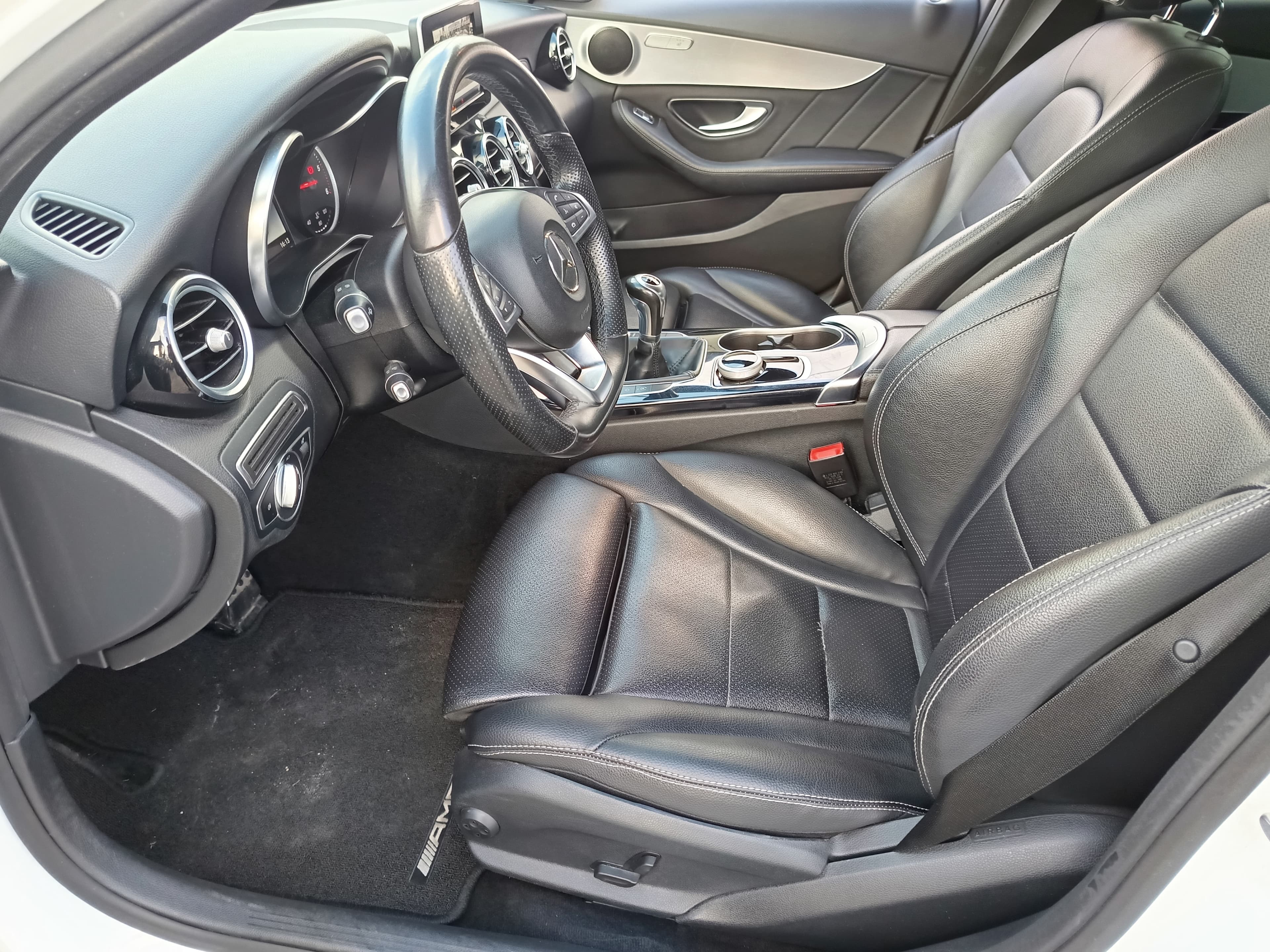 Mercedes-Benz C180D · Ano 2018 — imagen 31