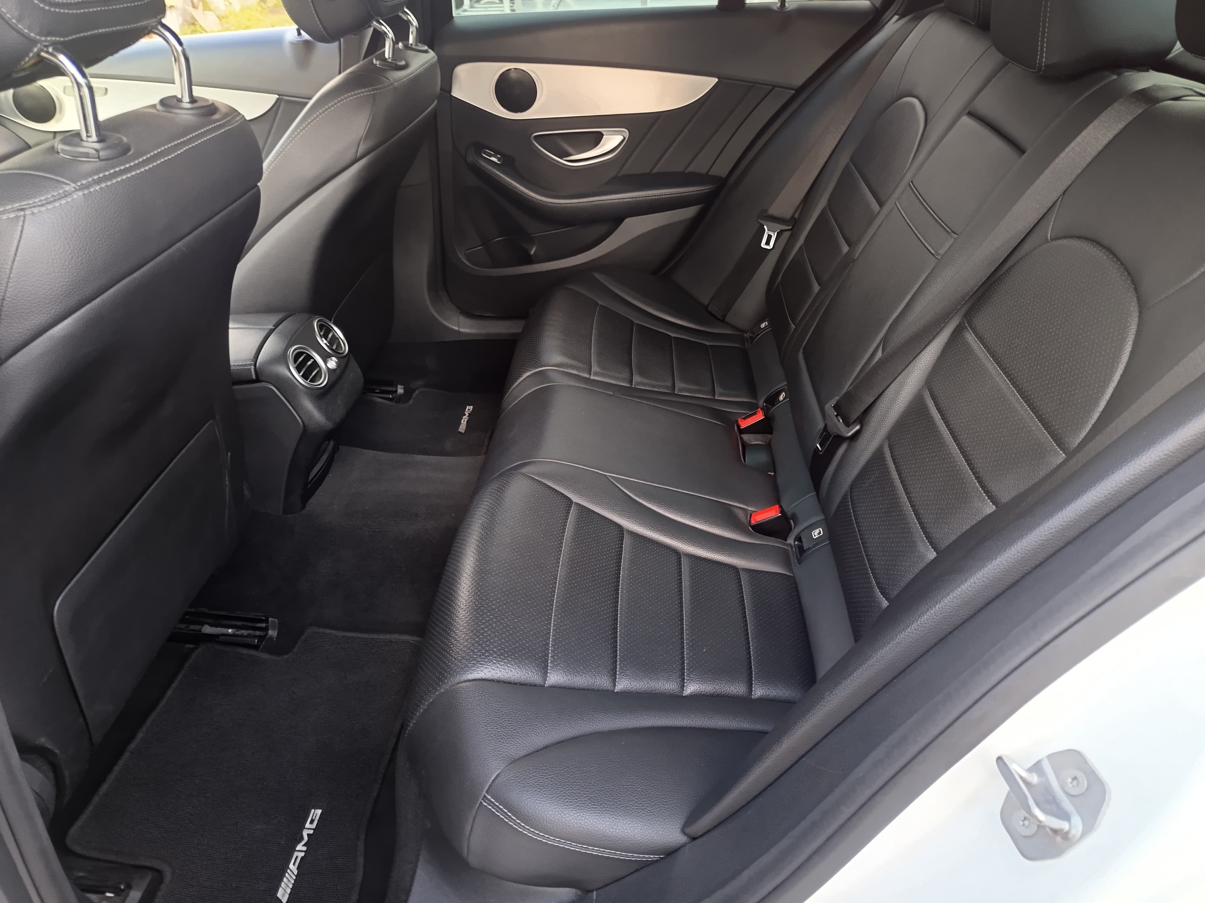 Mercedes-Benz C180D · Ano 2018 — imagen 28