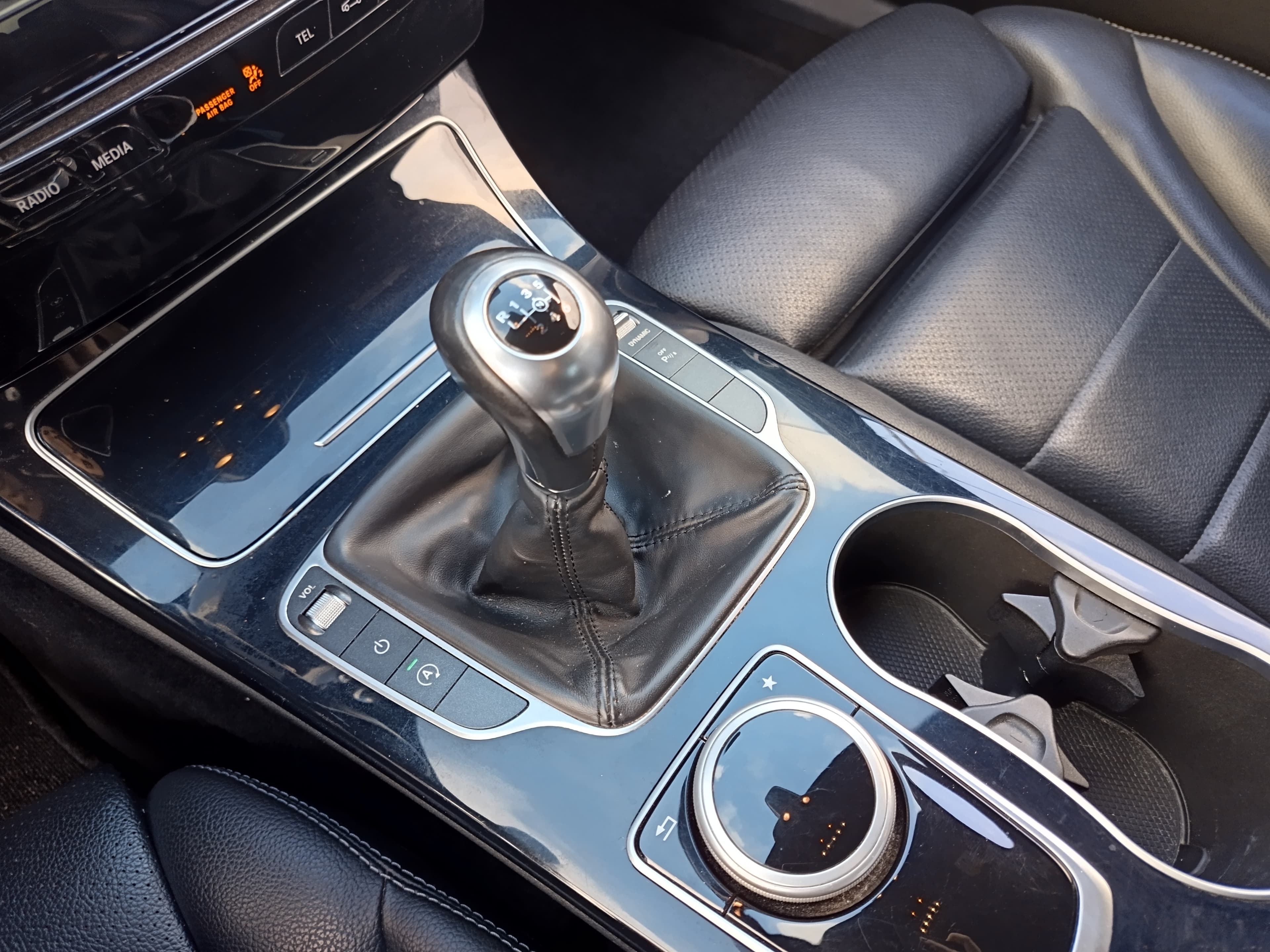 Mercedes-Benz C180D · Ano 2018 — imagen 38