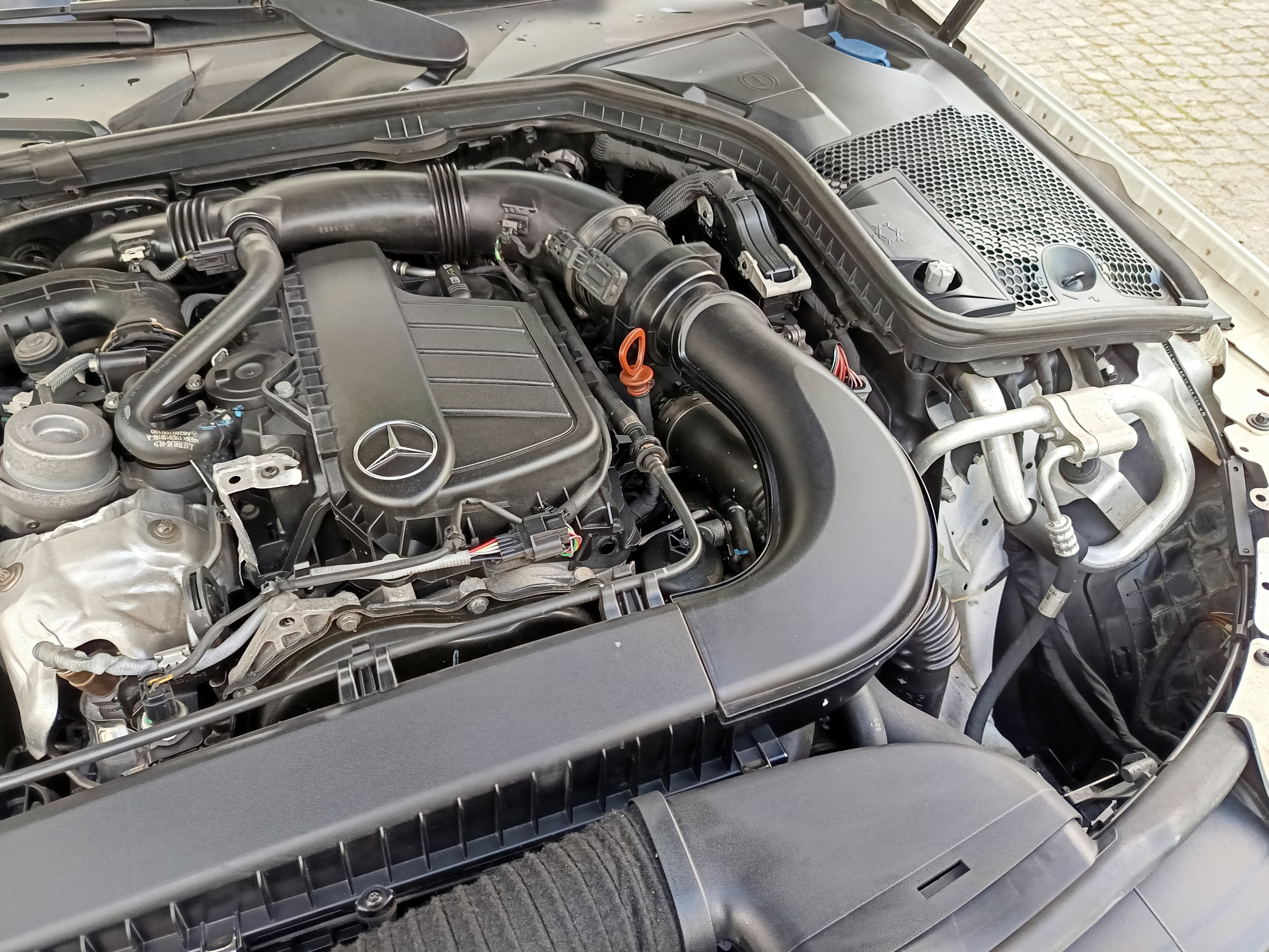 Mercedes-Benz C180D · Ano 2018 — imagen 17