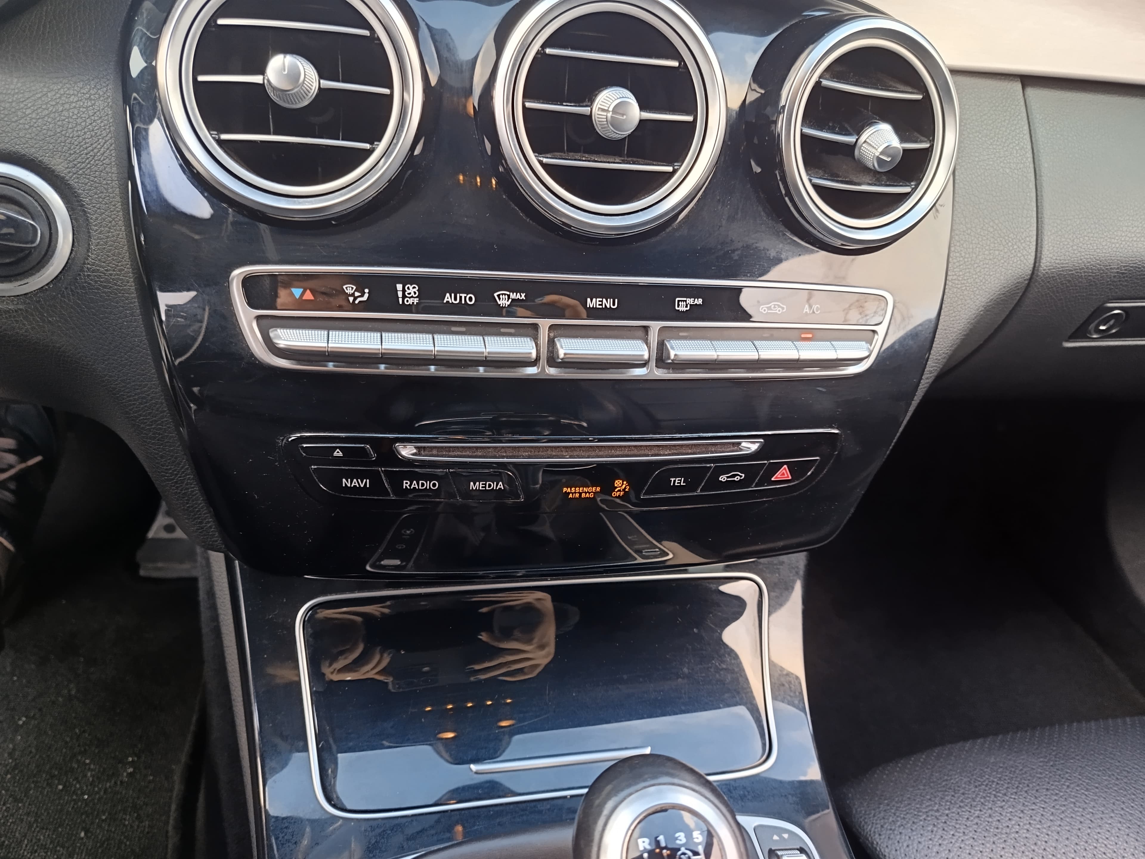 Mercedes-Benz C180D · Ano 2018 — imagen 37