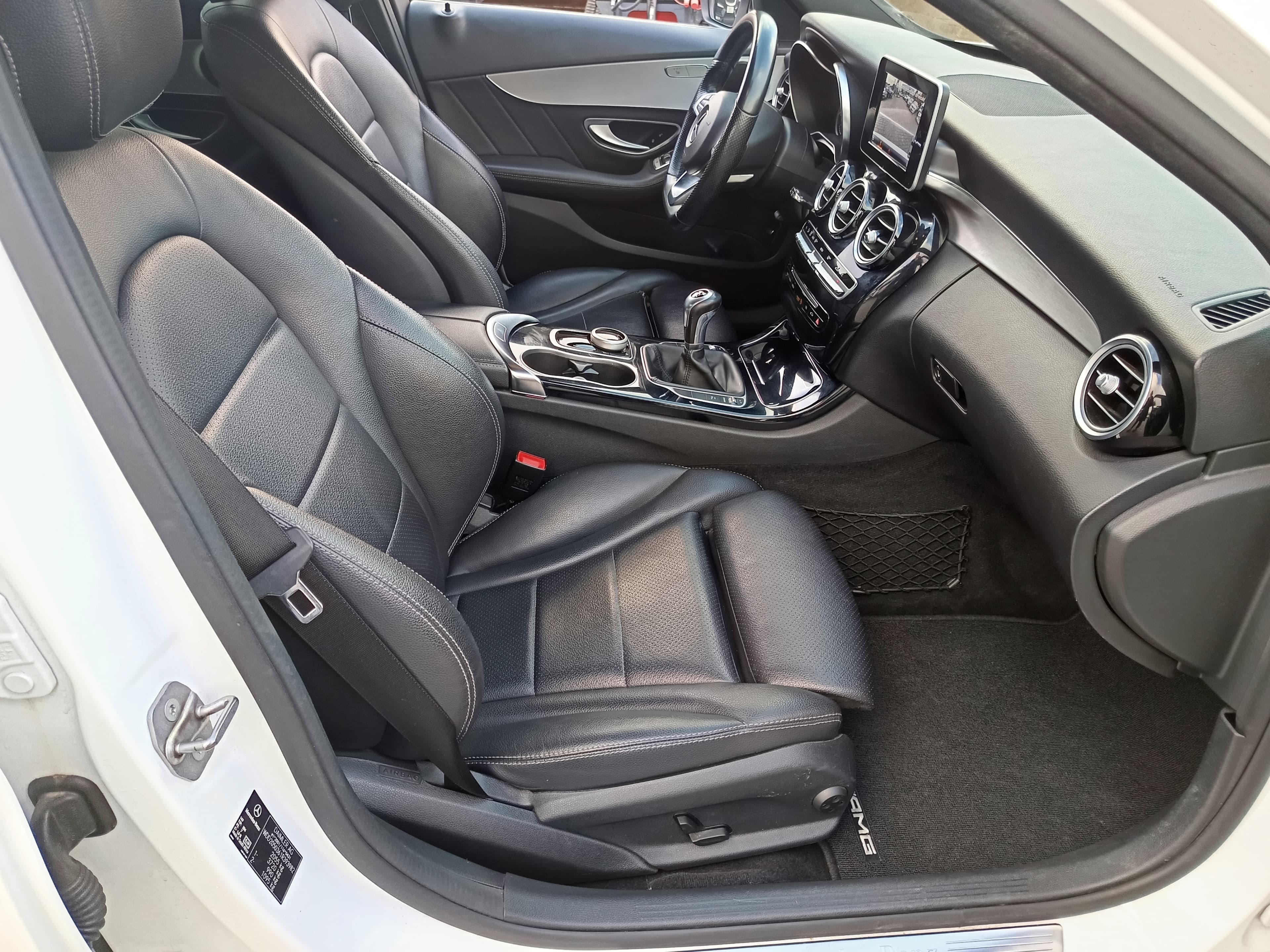Mercedes-Benz C180D · Ano 2018 — imagen 24