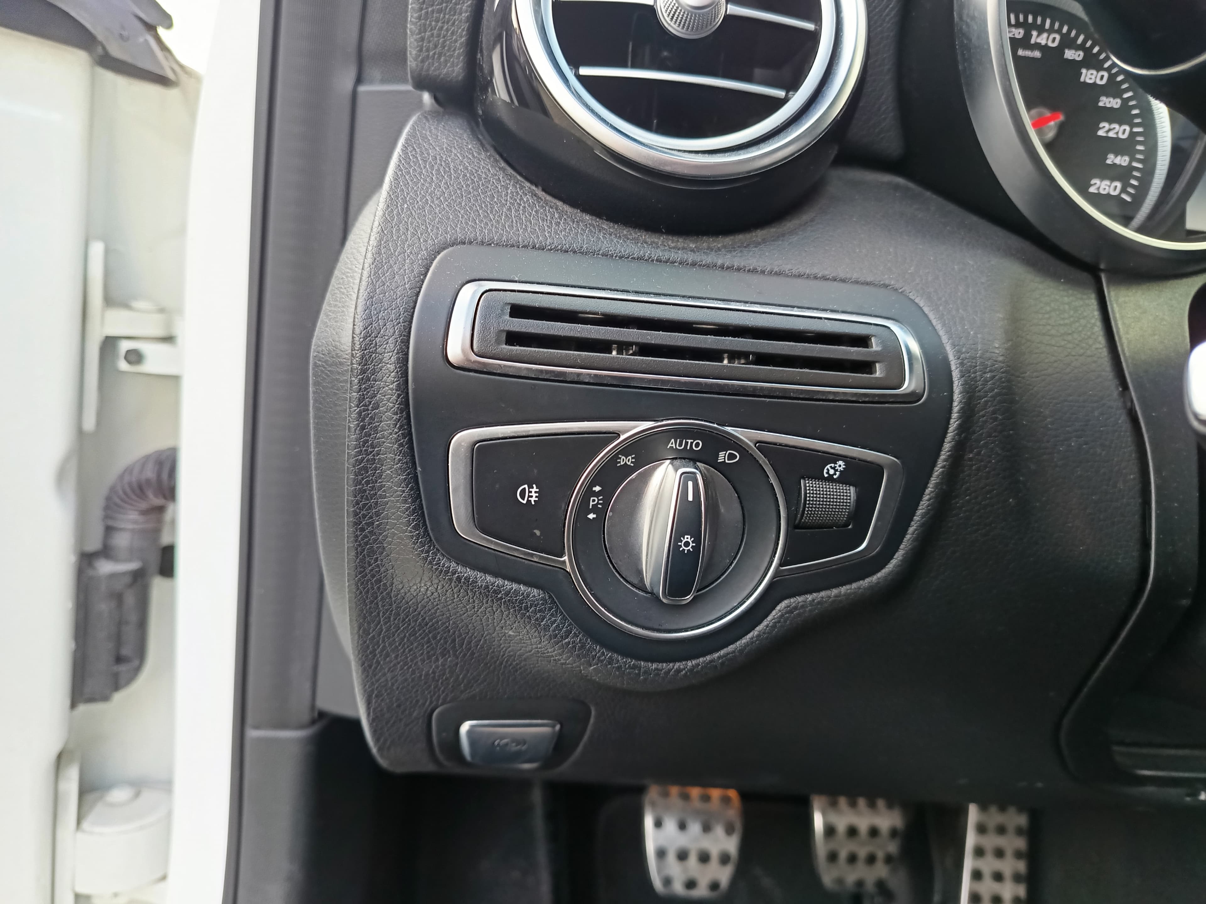 Mercedes-Benz C180D · Ano 2018 — imagen 44