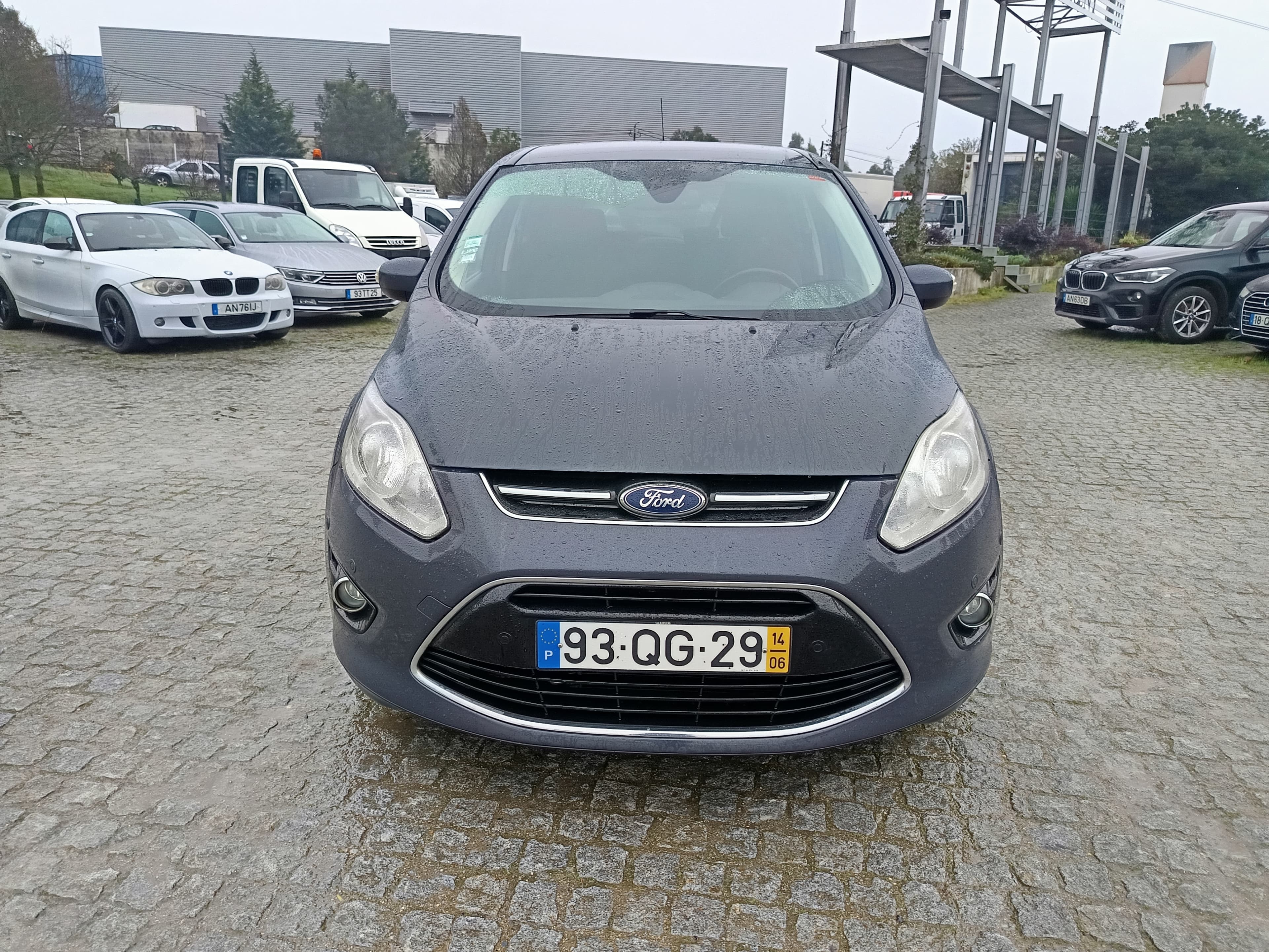 Ford Grand C-Max · Ano 2014 · 7 Lugares — image 2