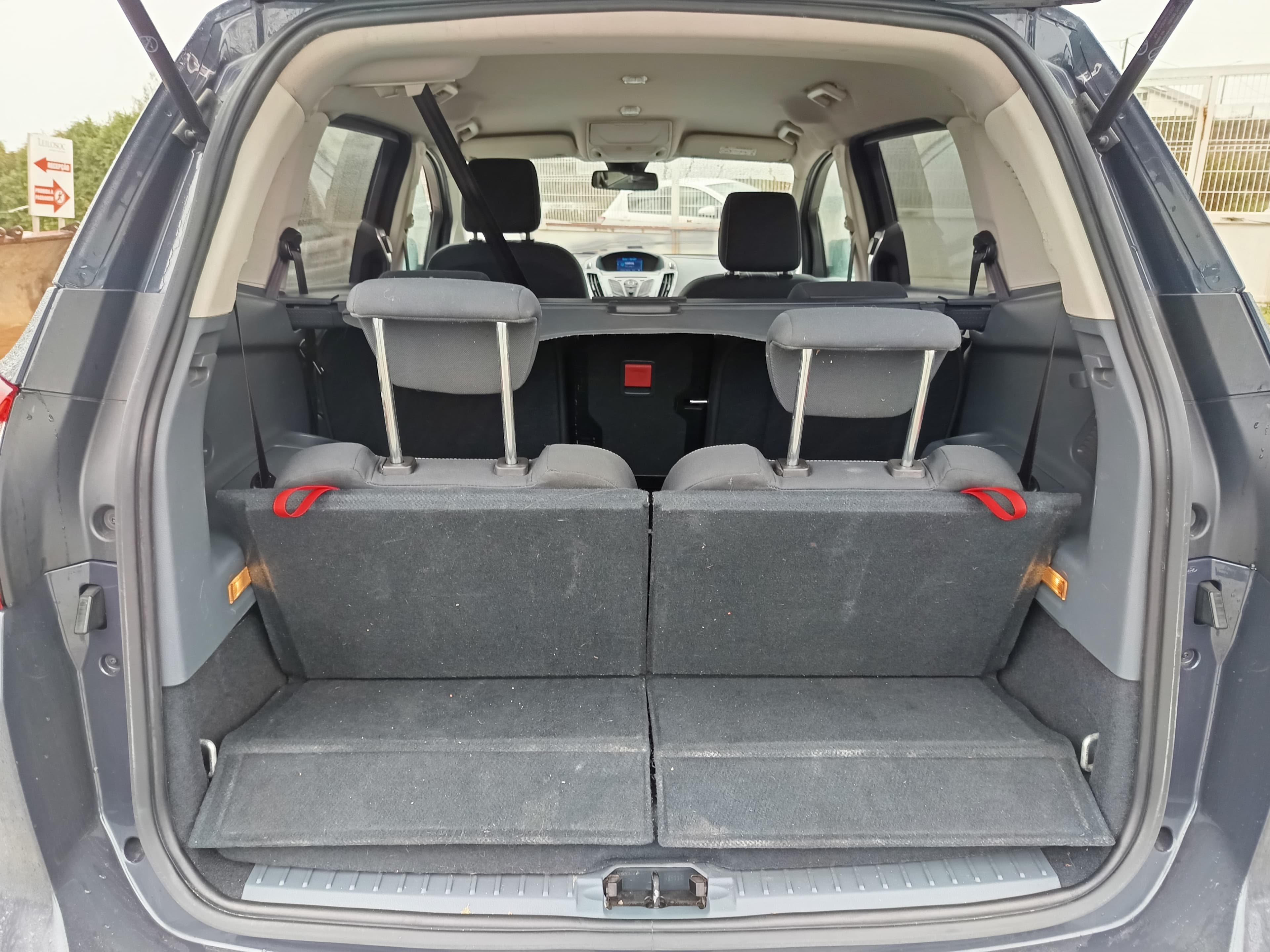 Ford Grand C-Max · Ano 2014 · 7 Lugares — image 16