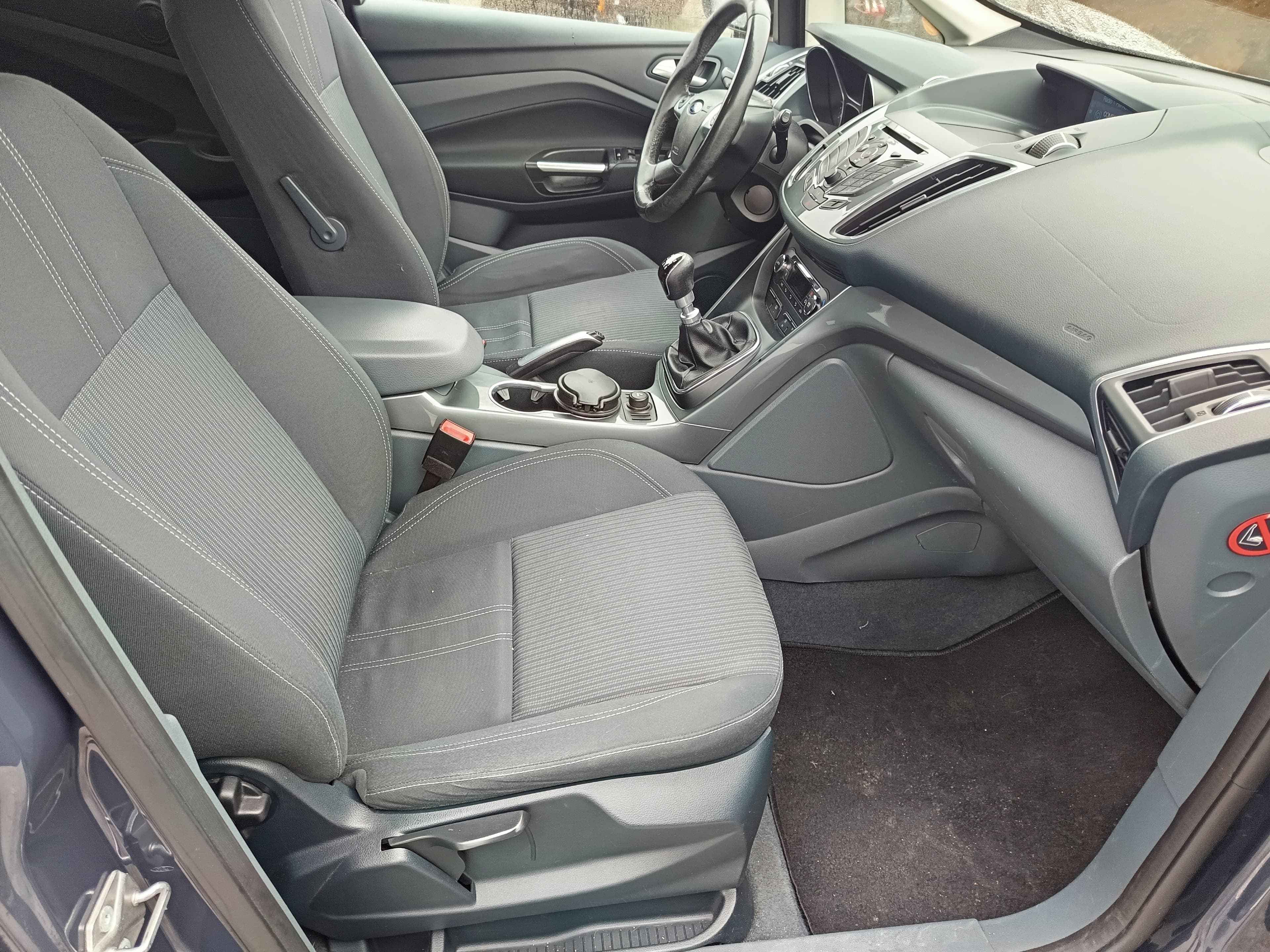 Ford Grand C-Max · Ano 2014 · 7 Lugares — image 23