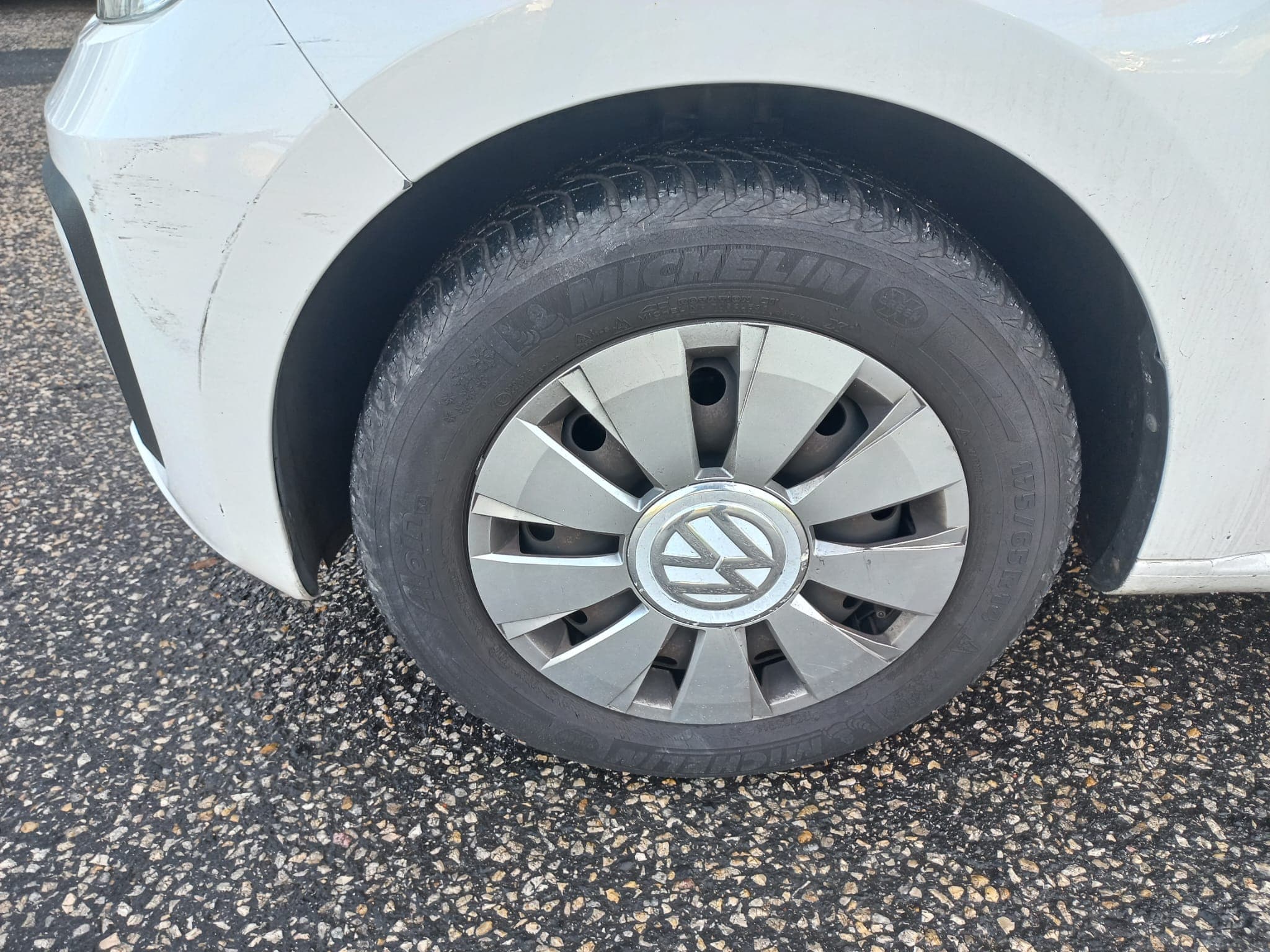 Volkswagen UP · Ano 2017 — image 12