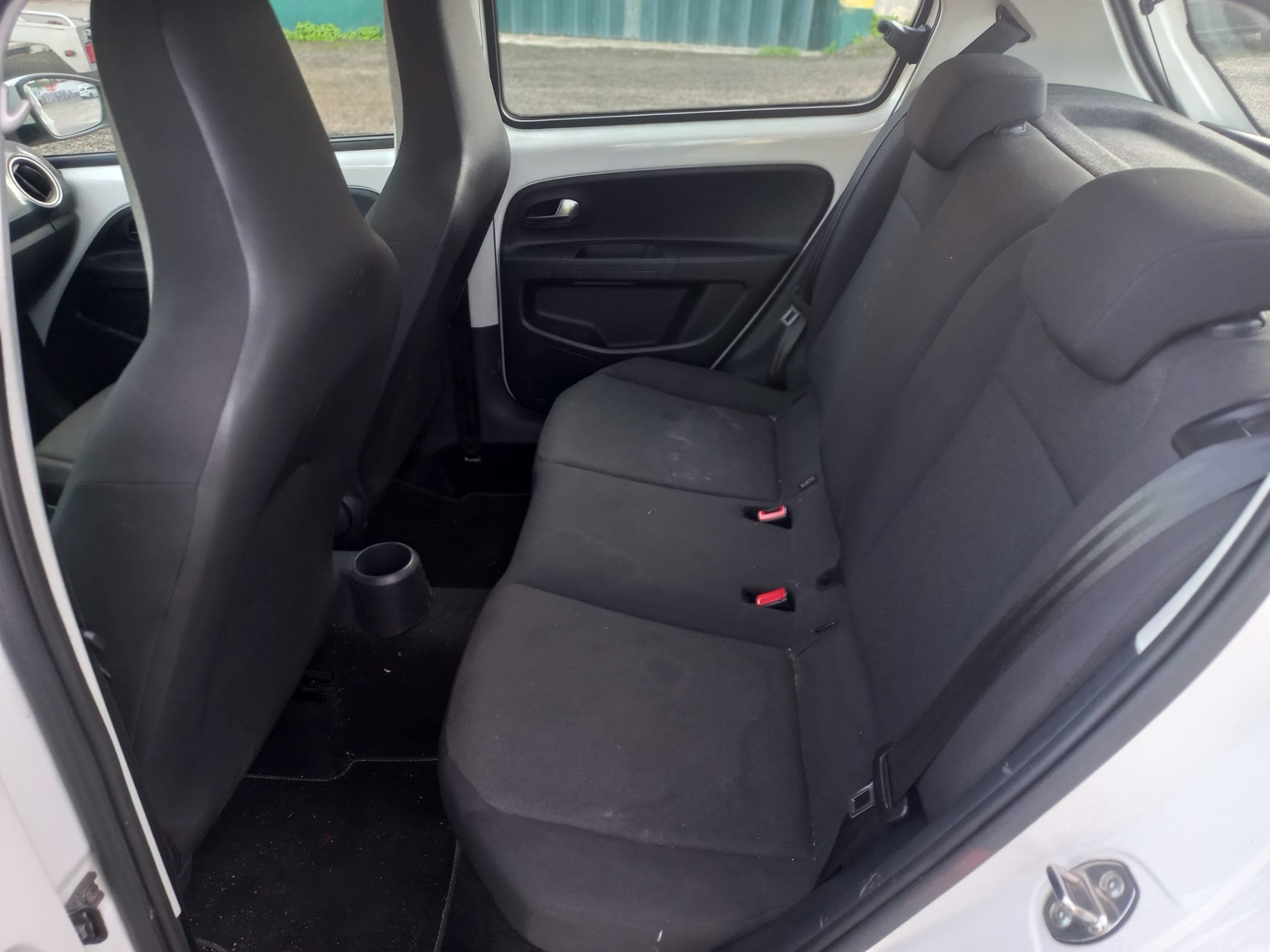 Volkswagen UP · Ano 2017 — image 18
