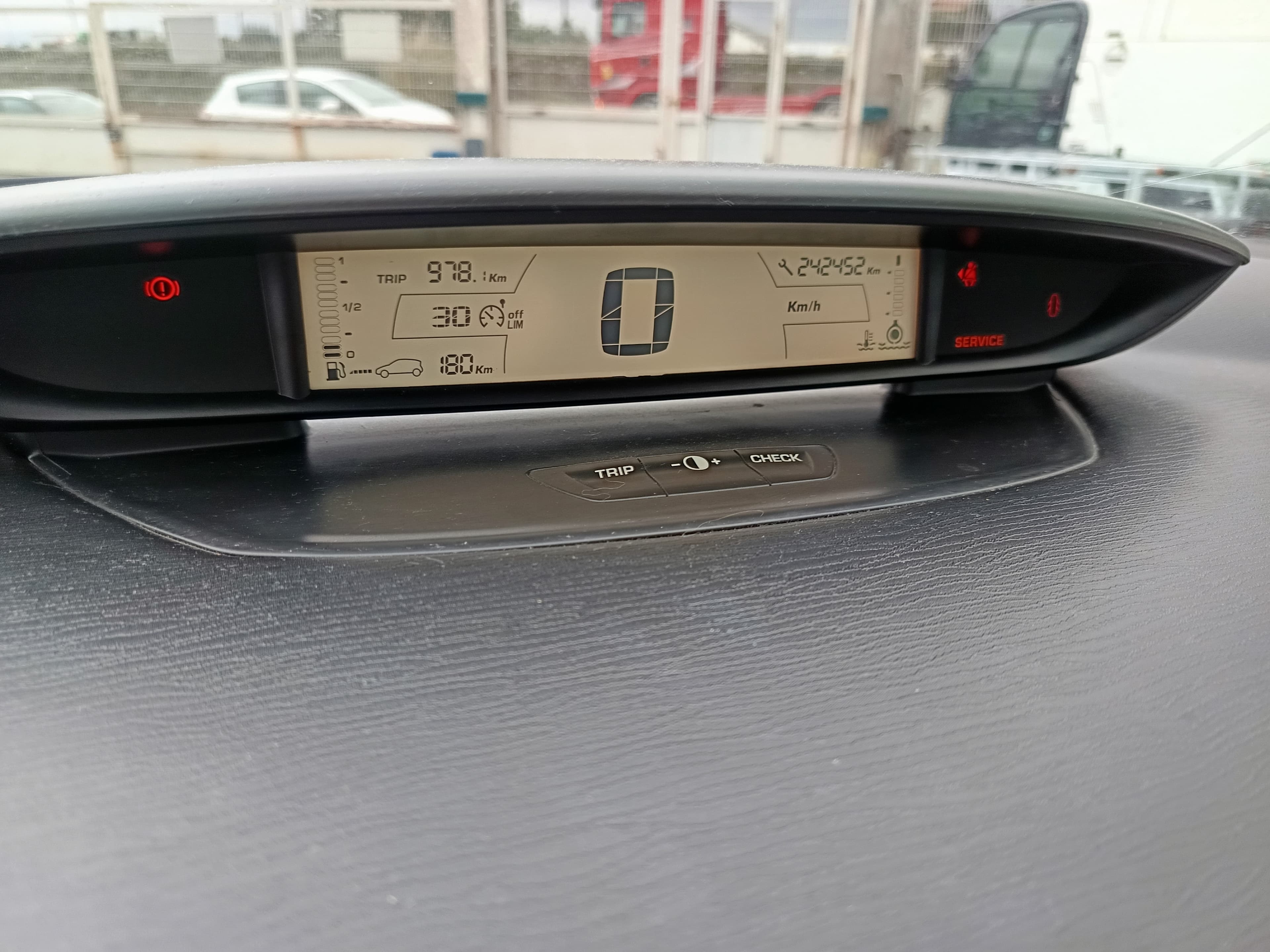 Citroën C4 · Ano 2008 — imagen 37