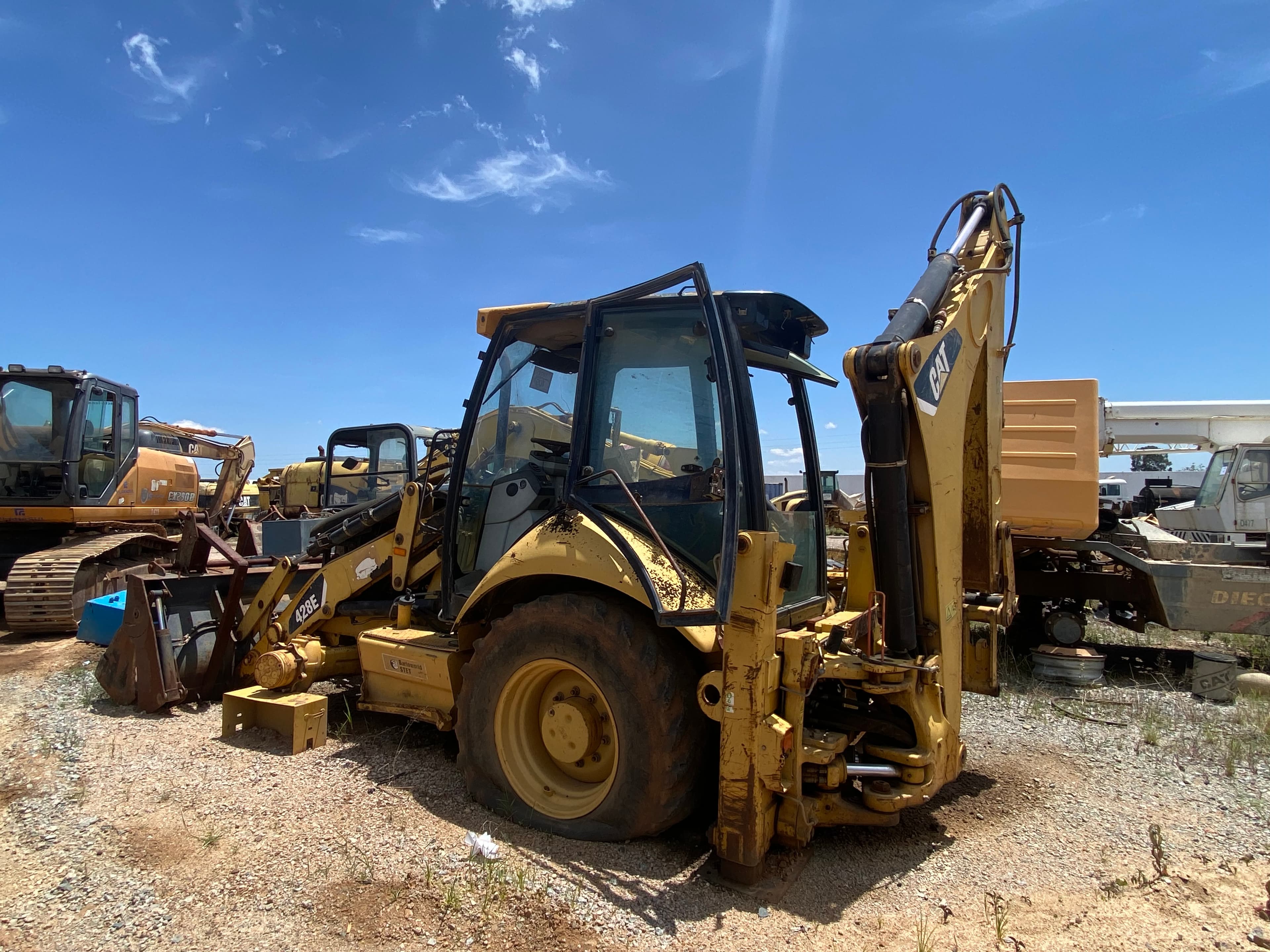 Retroescavadora CATERPILAR 428 E — imagem 5