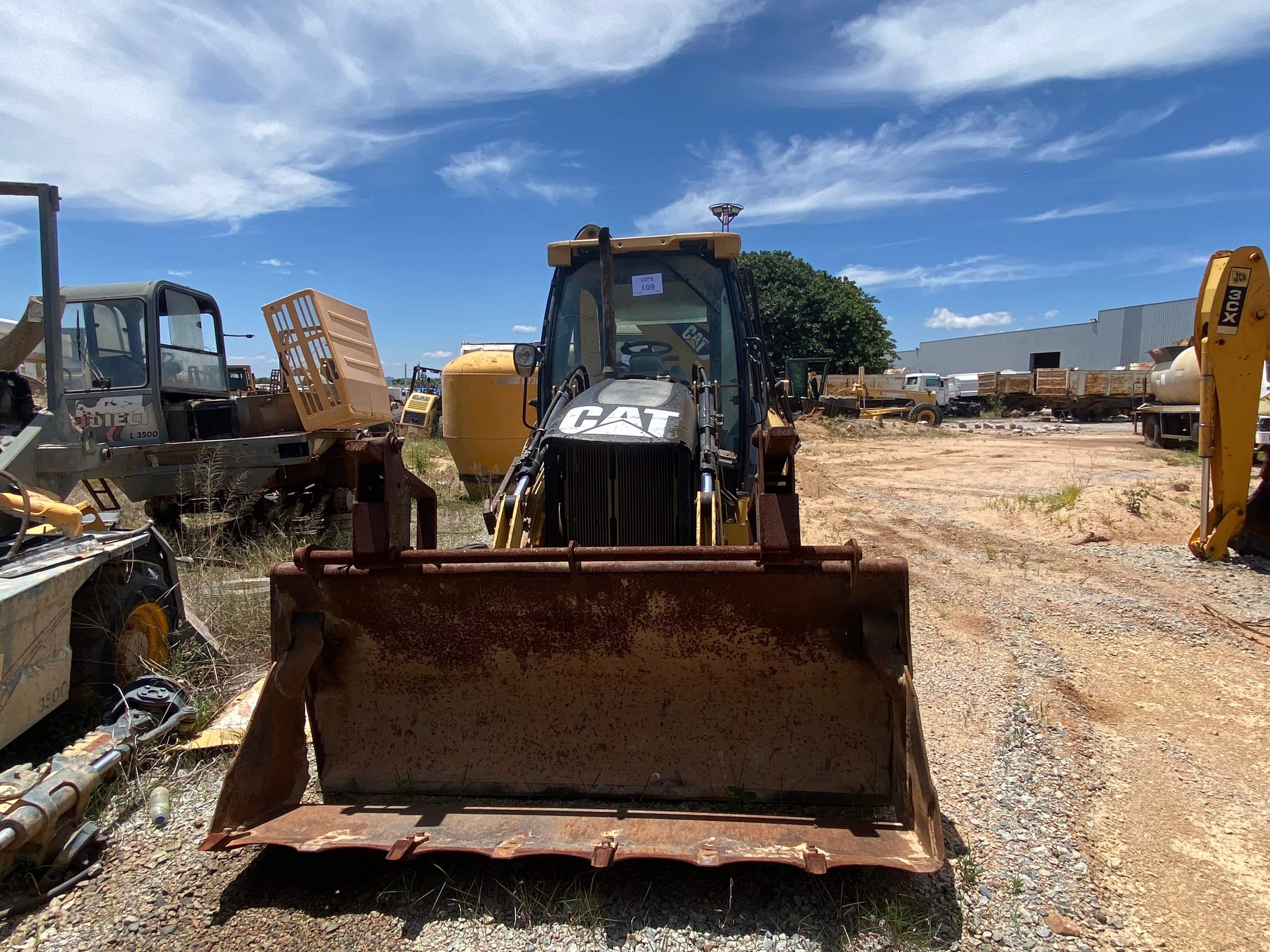 Retroescavadora CATERPILAR 428 E — imagem 3