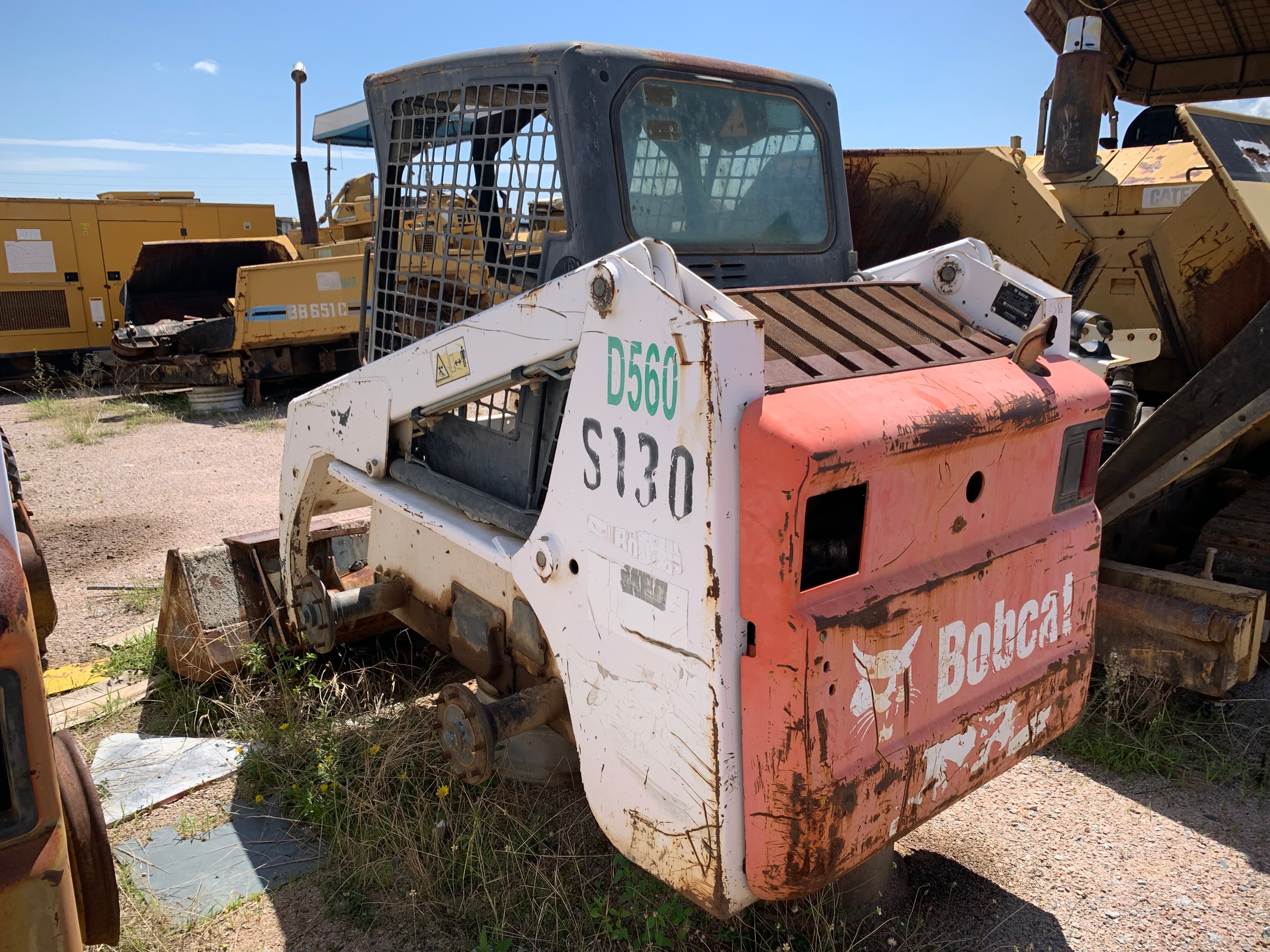 Mini Pá Carregadora Bob Cat S130B — imagen 3