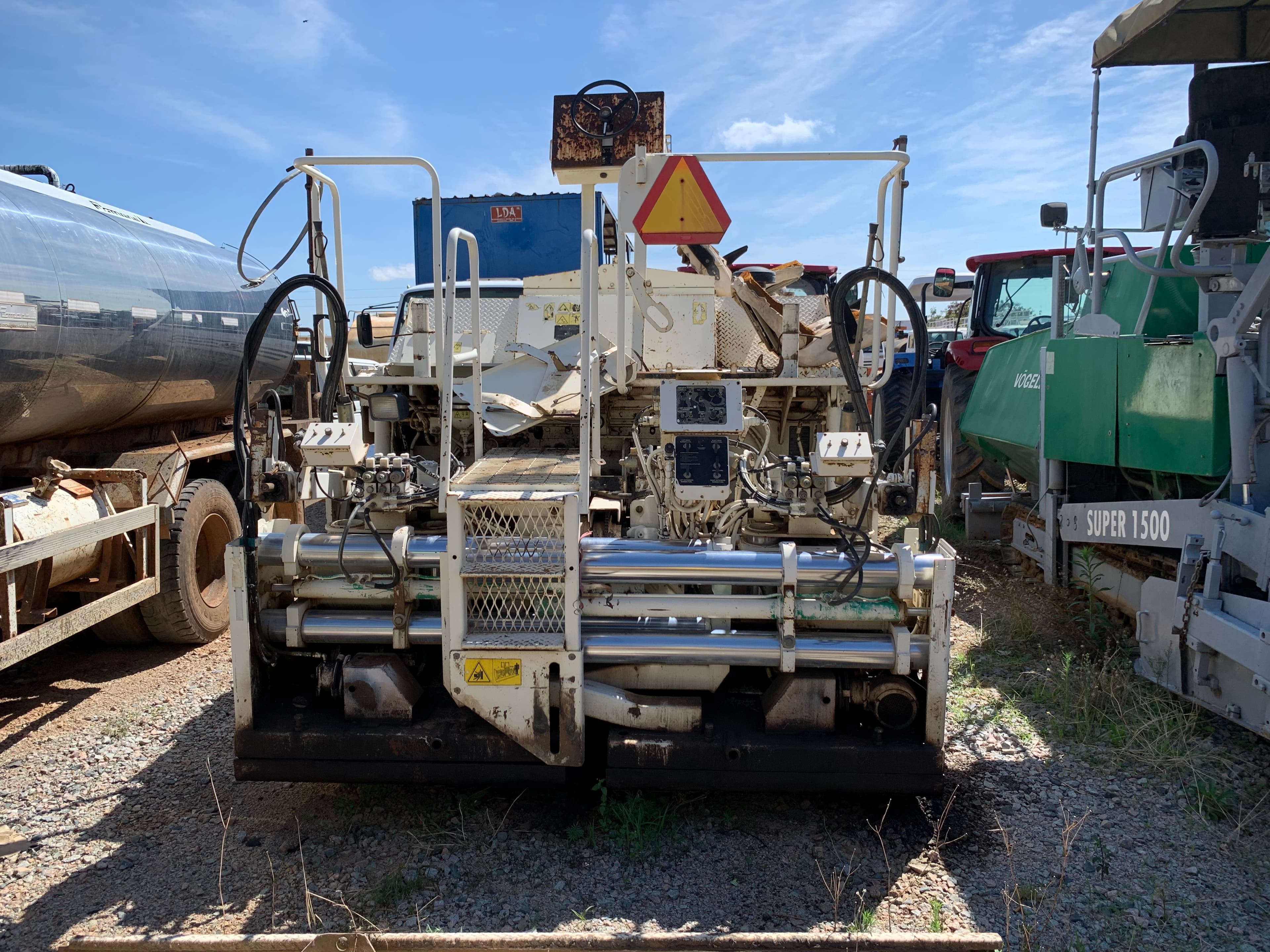 Extensora de asfalto Terex CR462 — imagen 2