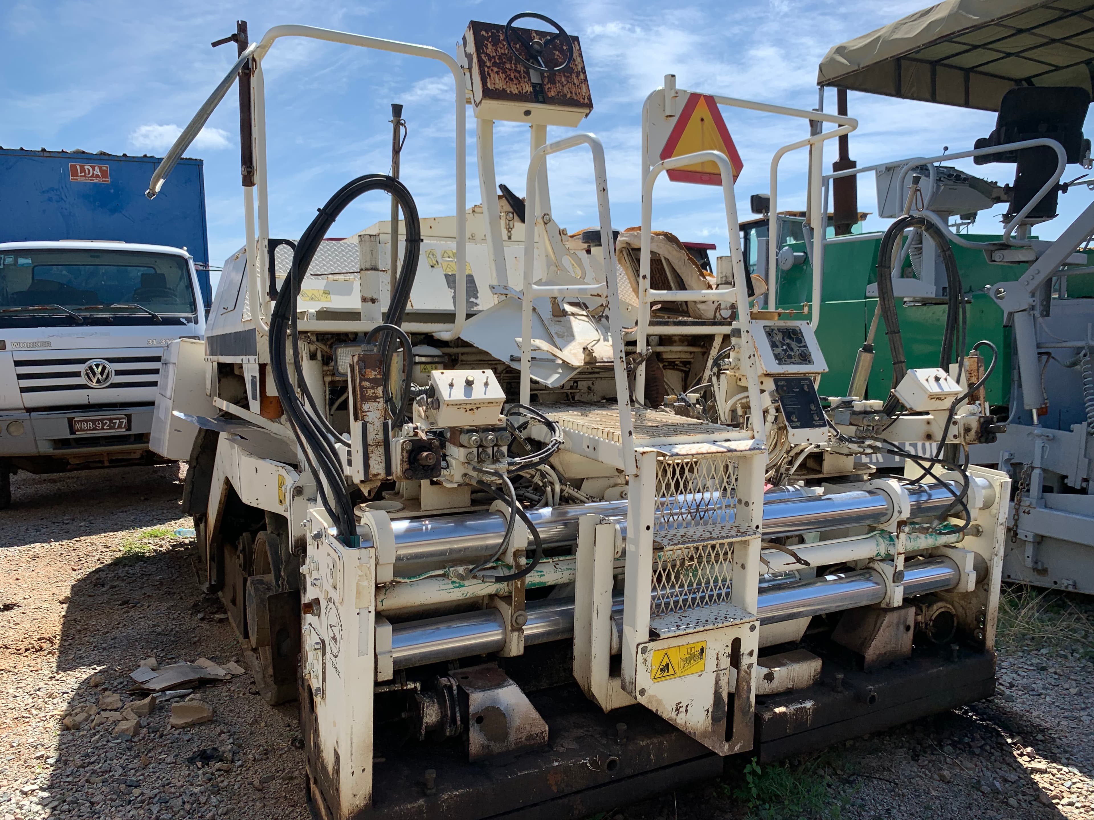 Extensora de asfalto Terex CR462 — imagen 3