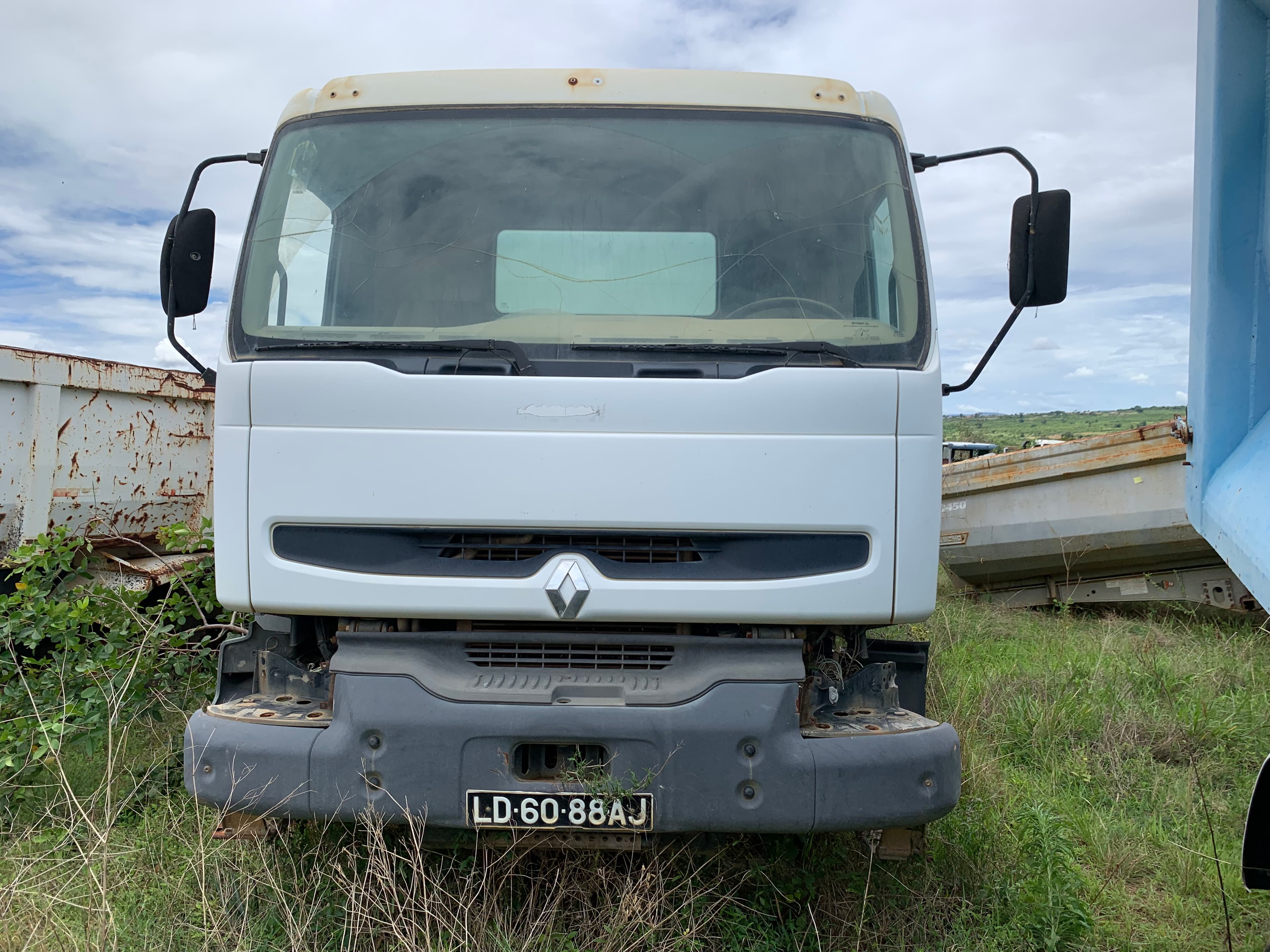Camión Volquete RENAULT 350.4 Kerax — imagen 2