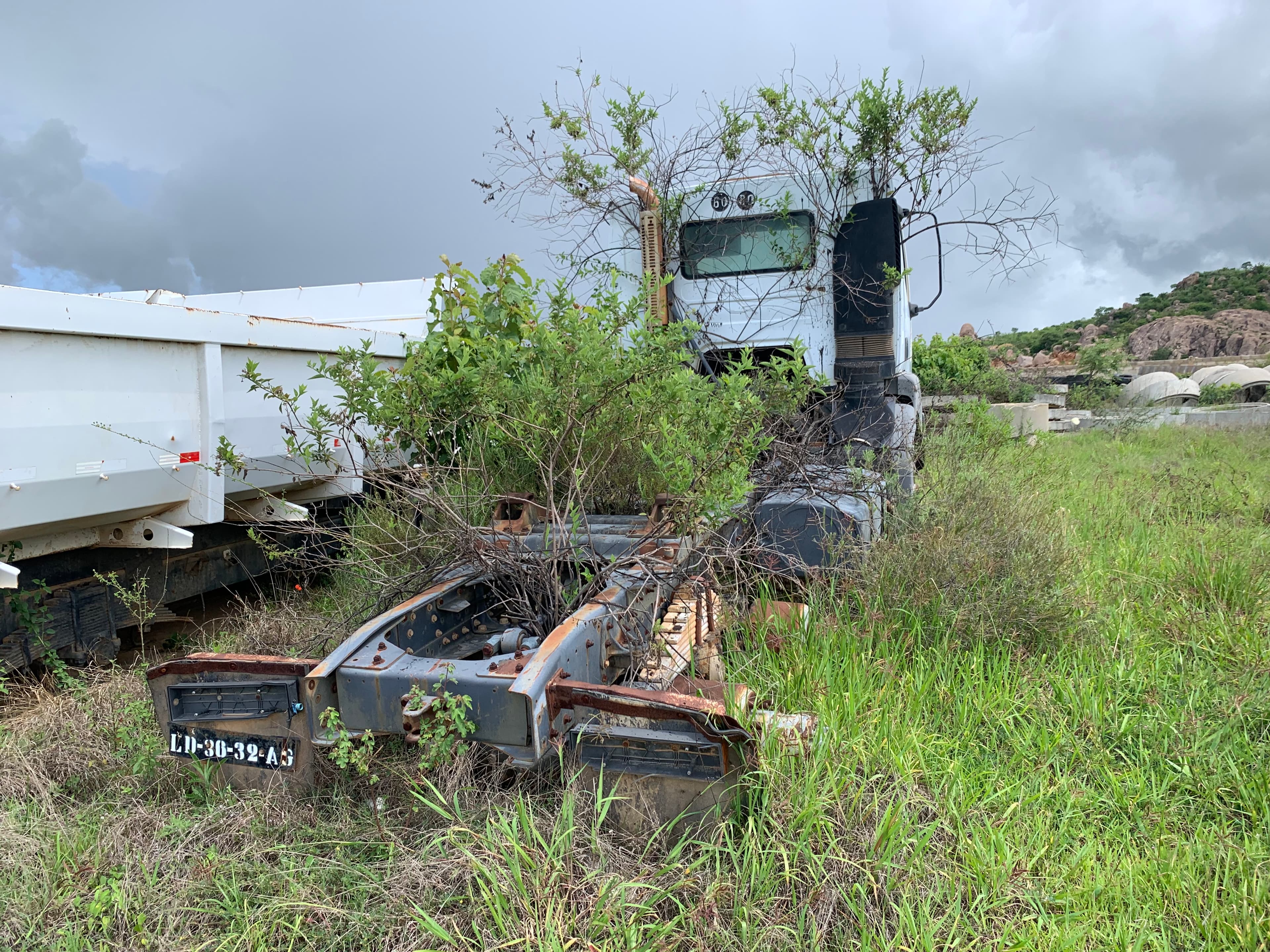 Camión Tractor (Cavalo Mecánico) RENAULT — imagen 2